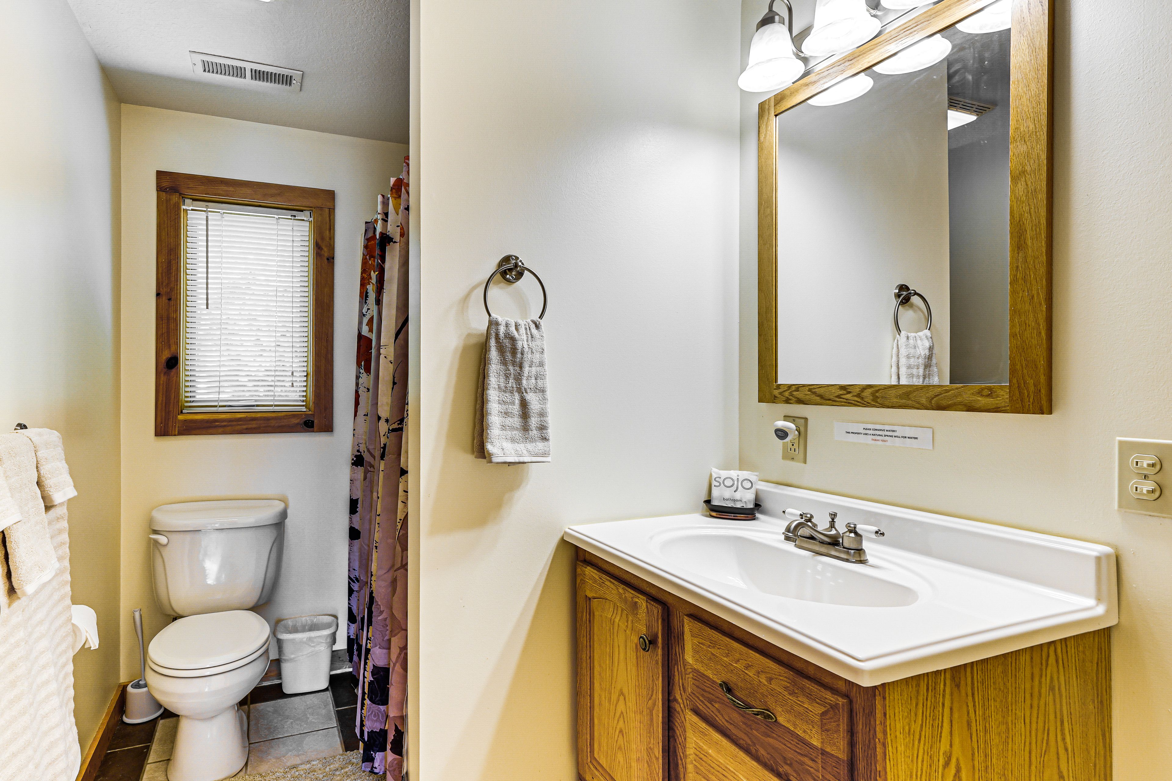 Full Bathroom | 2nd Floor