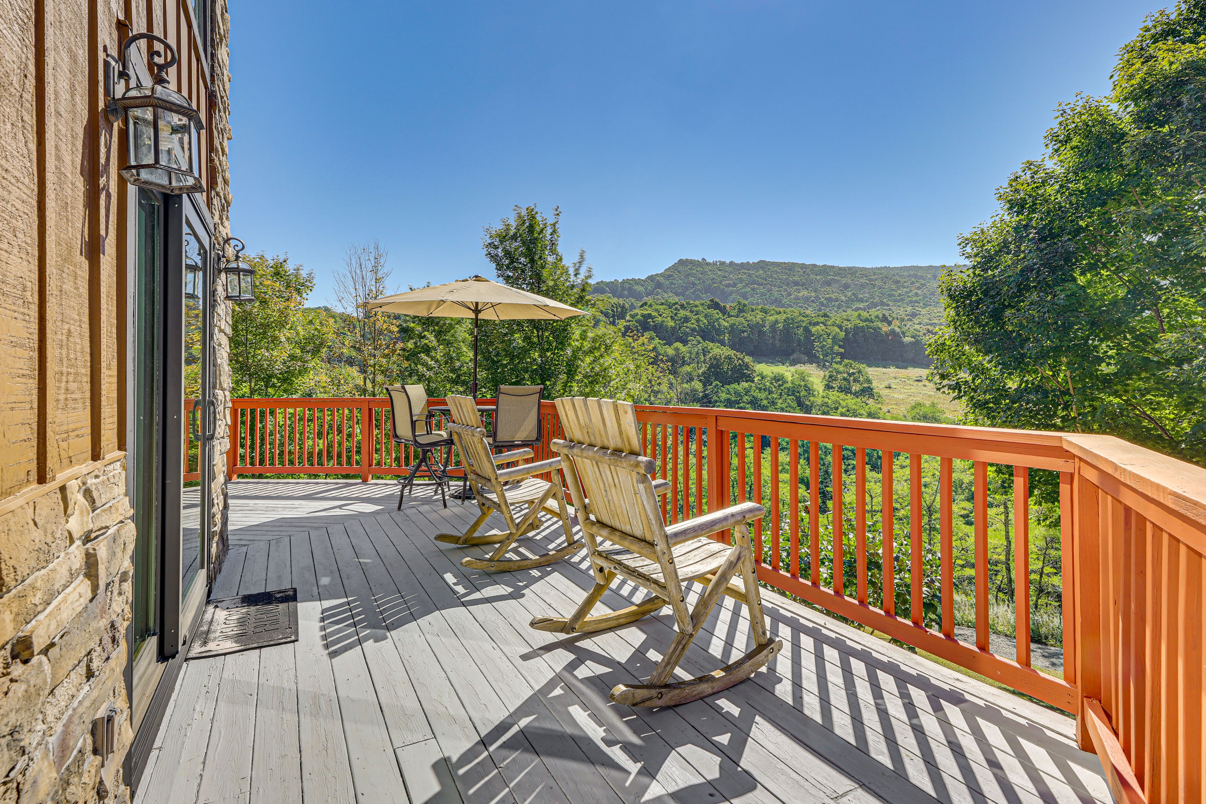 Private Deck