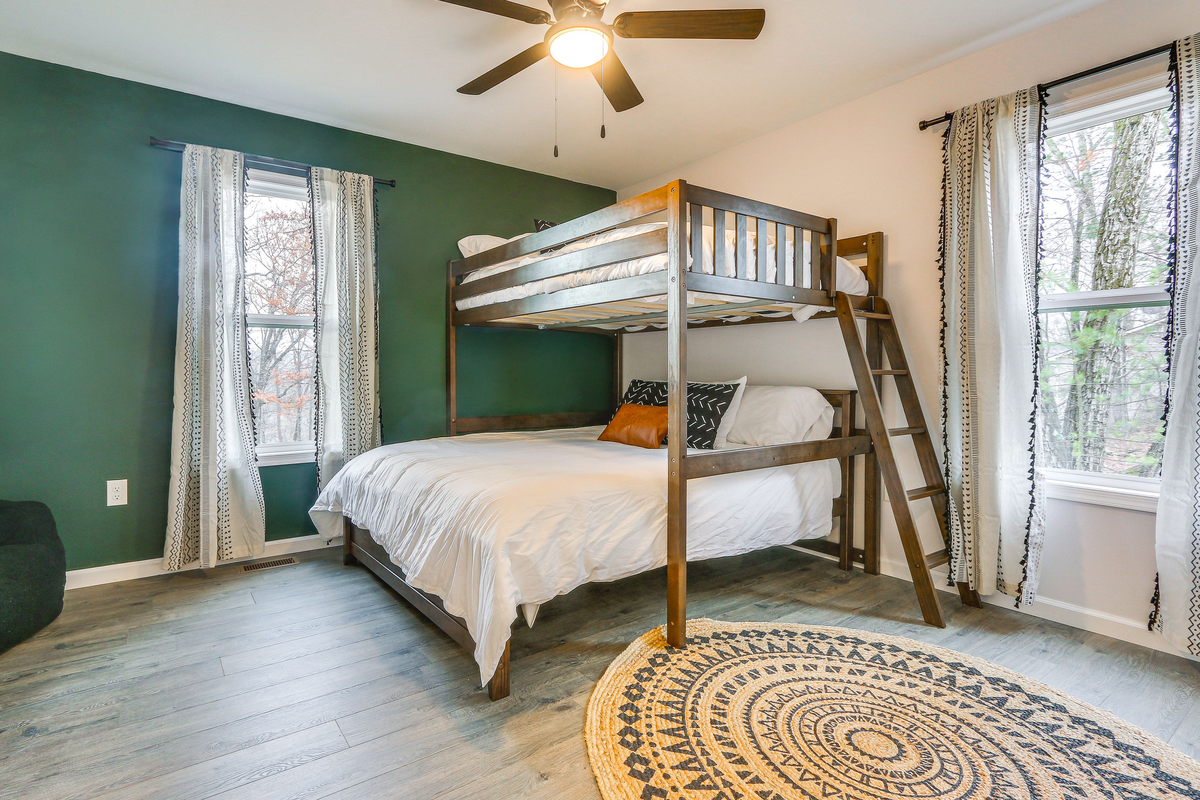 Bedroom 2 | Full/Queen Bunk Bed