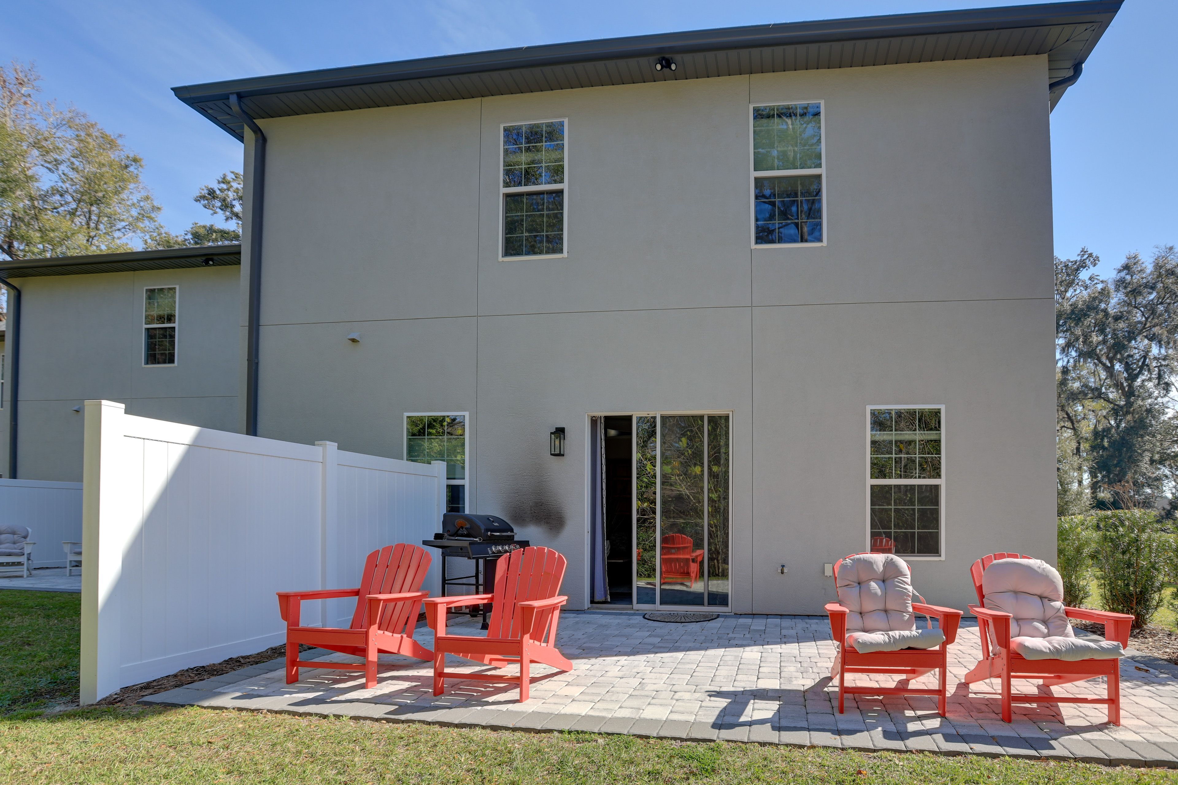 Private Patio | Gas Grill
