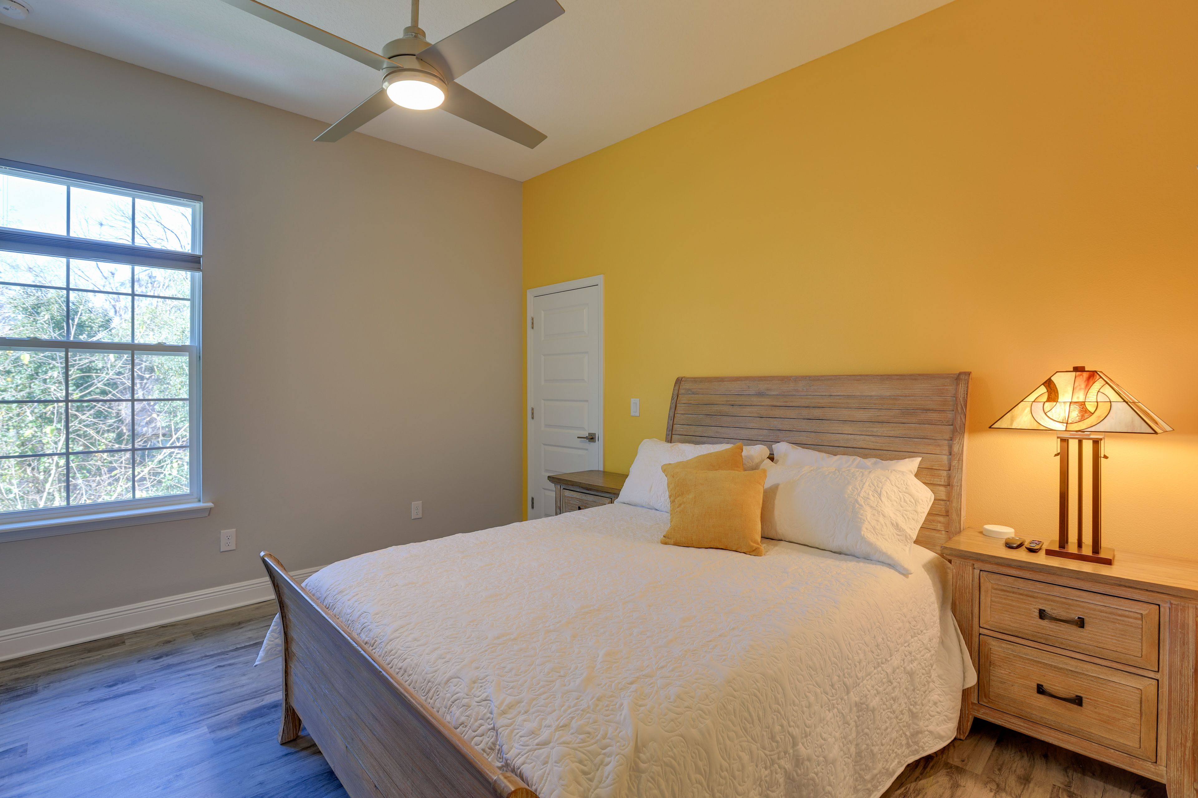 Bedroom 2 | Queen Bed | 2nd Floor | Smart TV