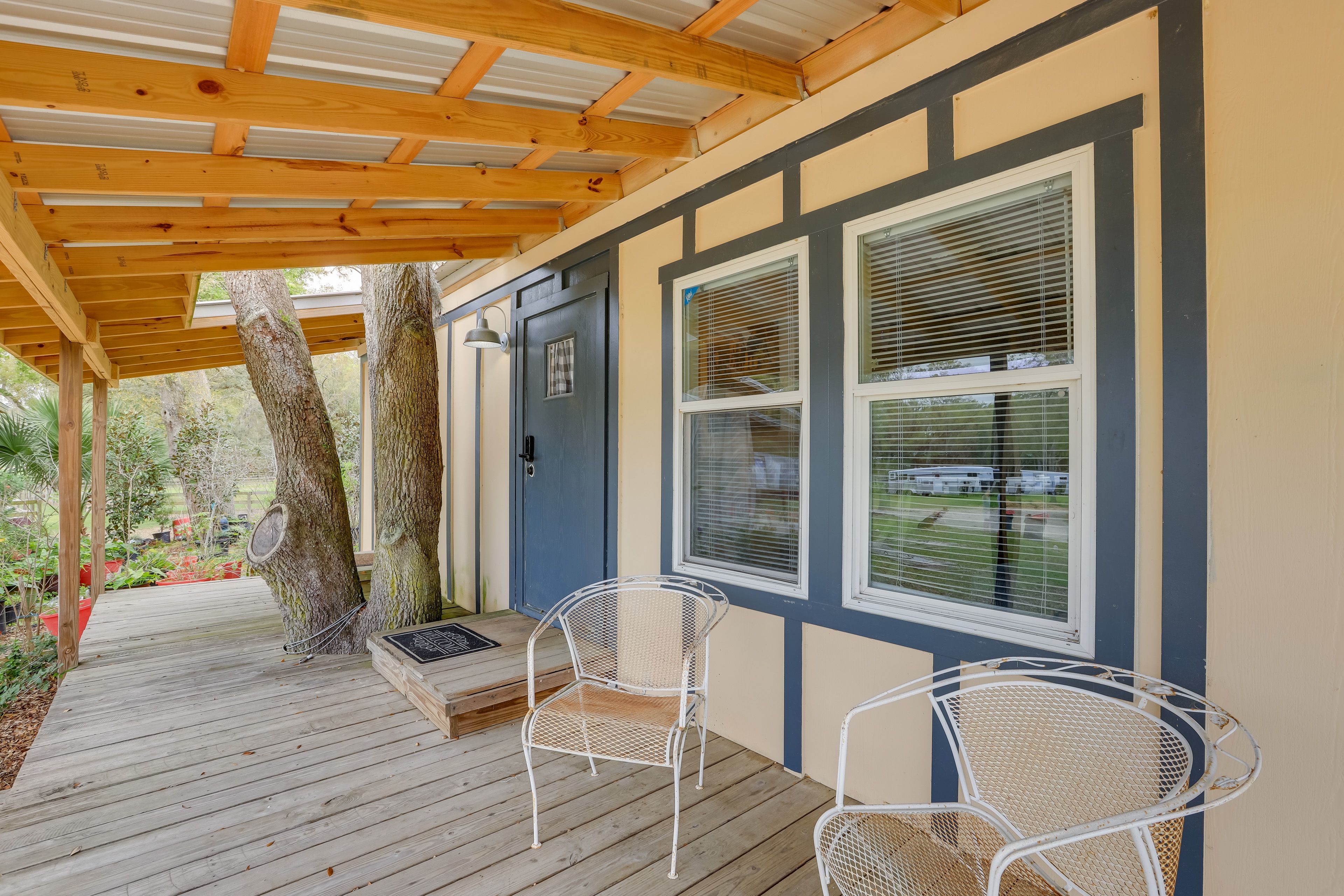 Front Porch | Seating