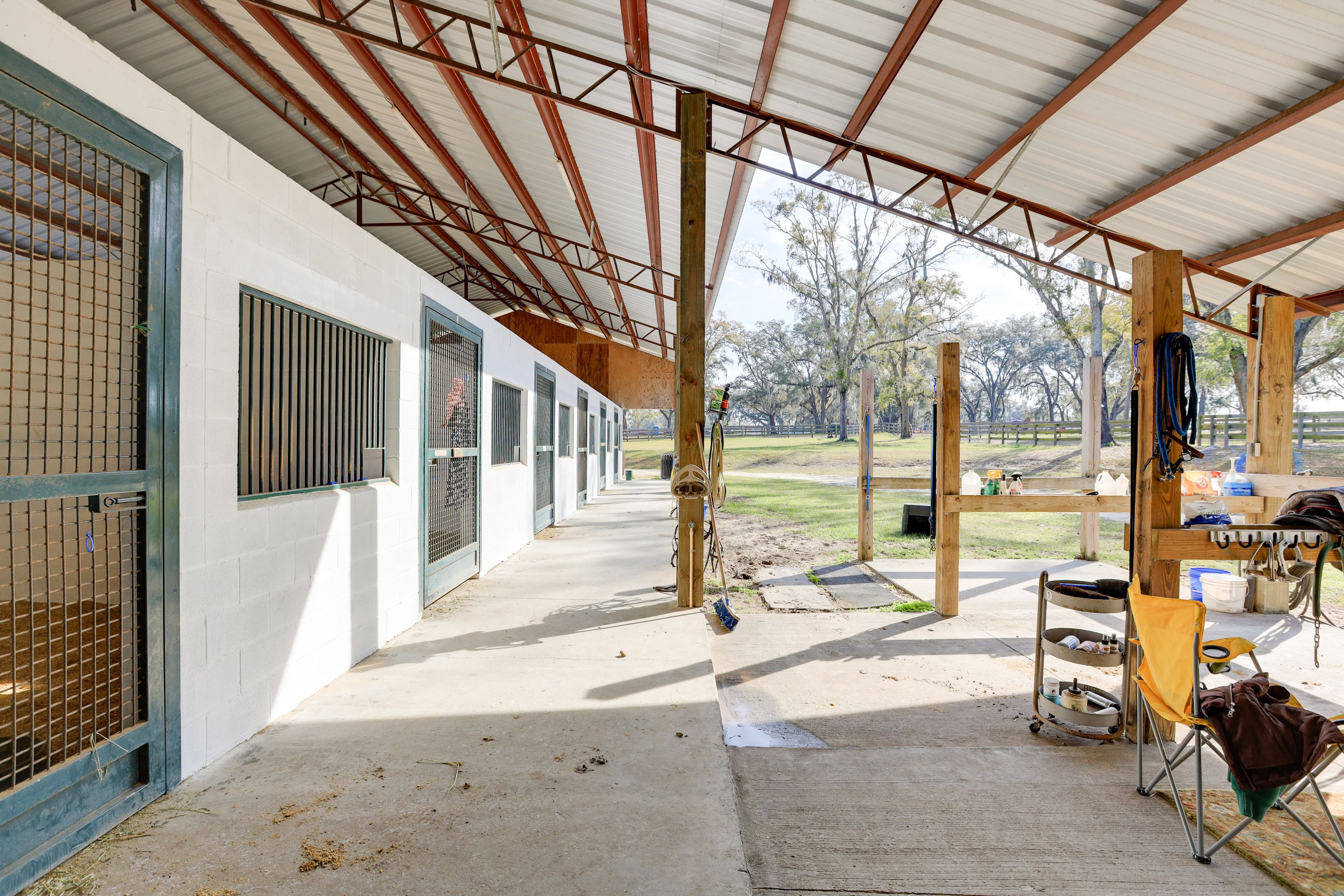 Barn | Horses On-Site
