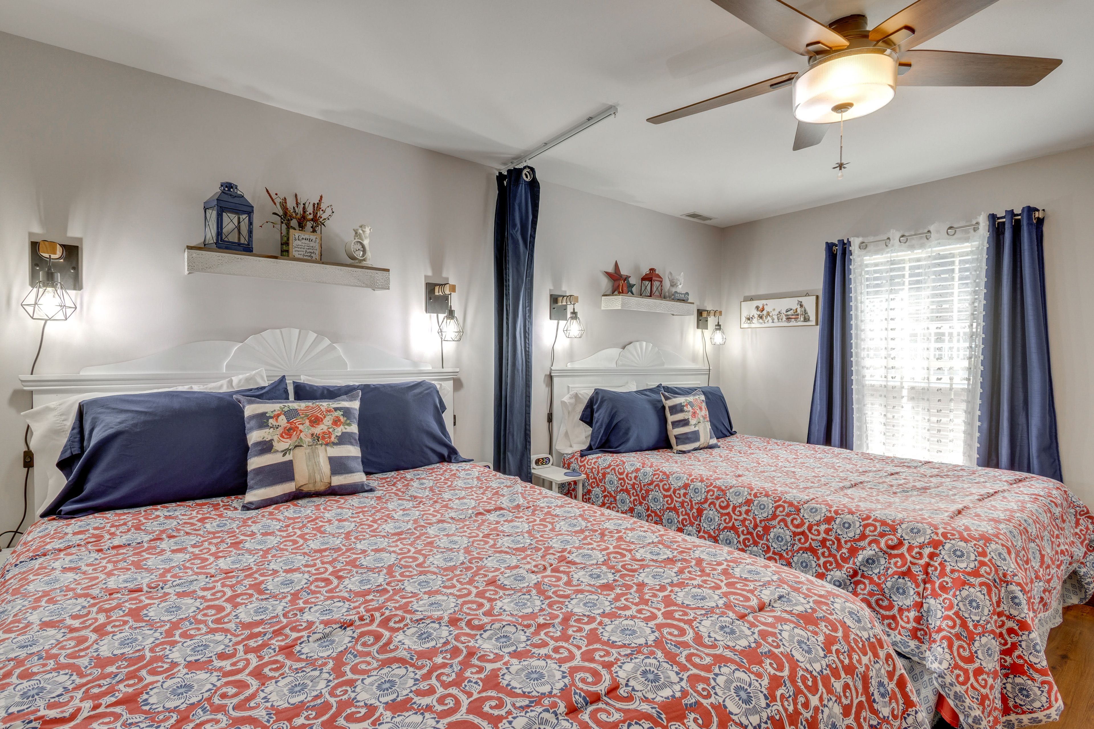 Bedroom 2 | Main Level | 2 Queen Beds | Smart TV