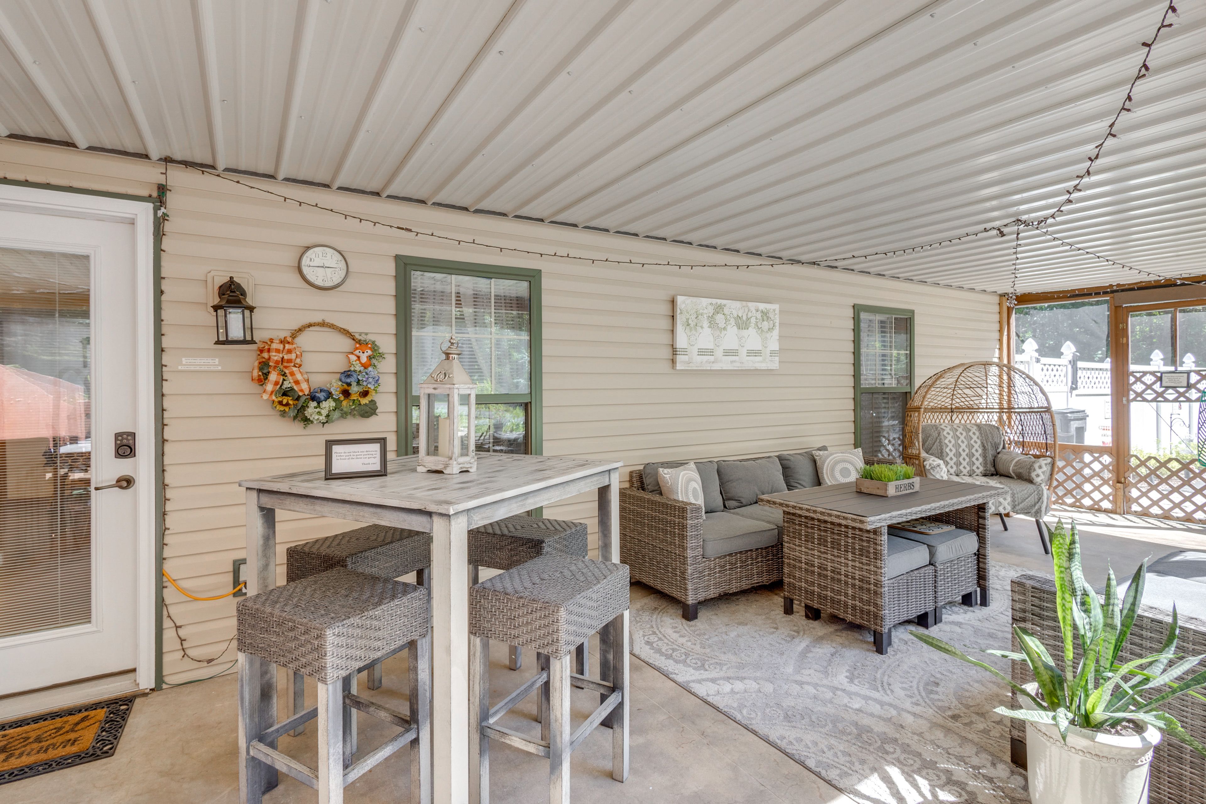 Troy Vacation Rental | 2BR | 1BA | Step-Free Access | 1,100 Sq Ft