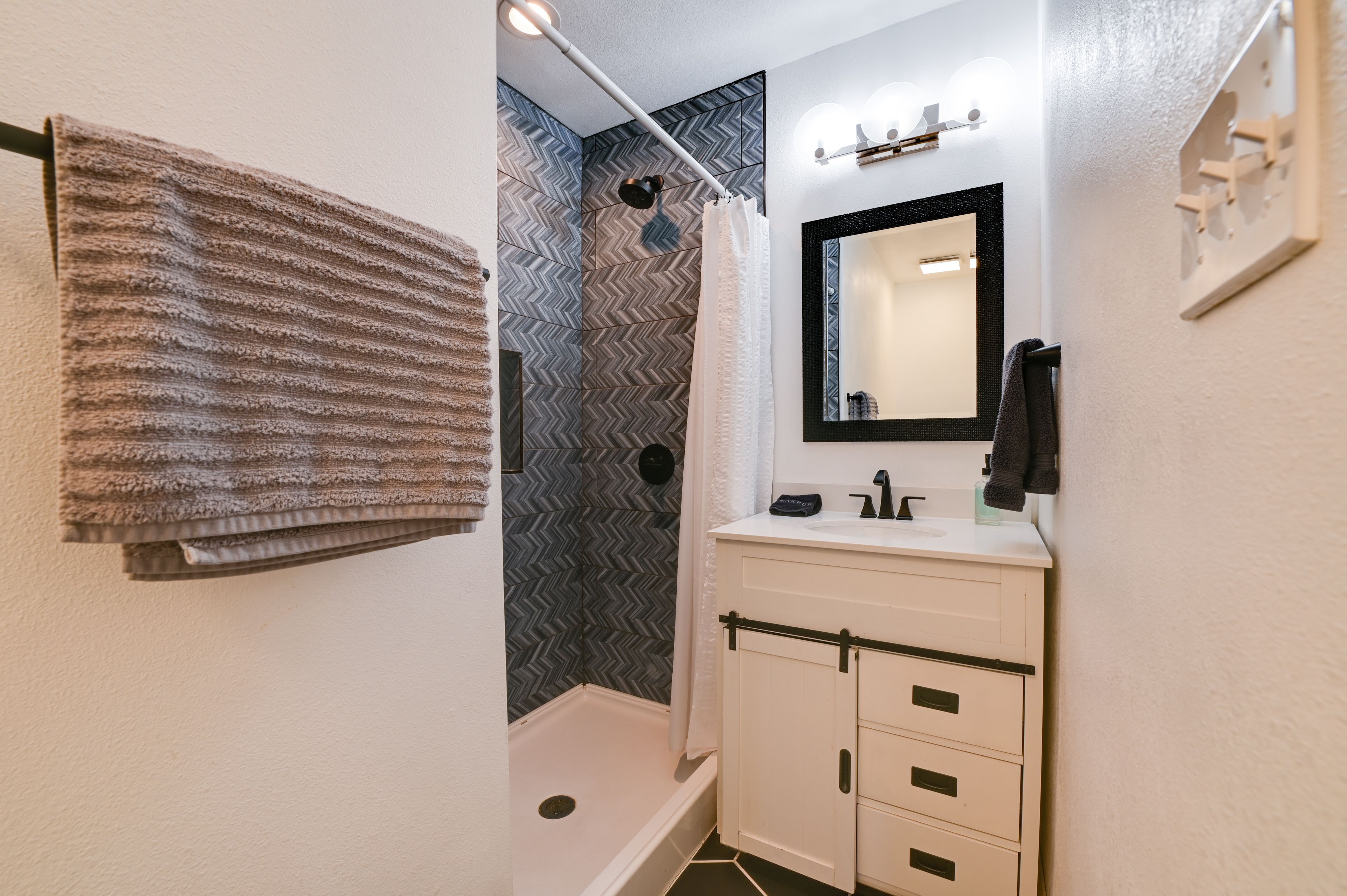 En-Suite Bathroom | Complimentary Toiletries