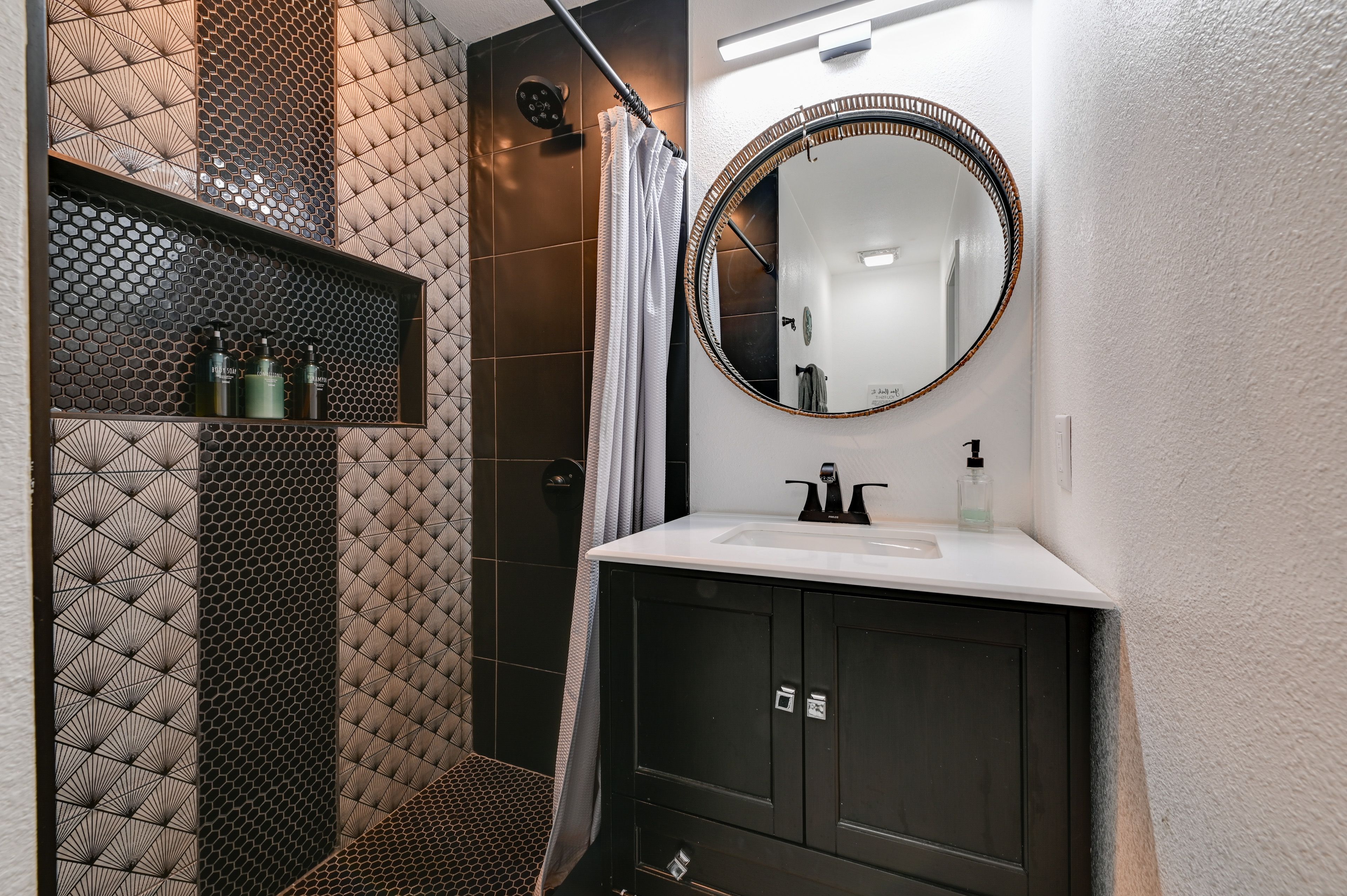 En-Suite Bathroom | Complimentary Toiletries
