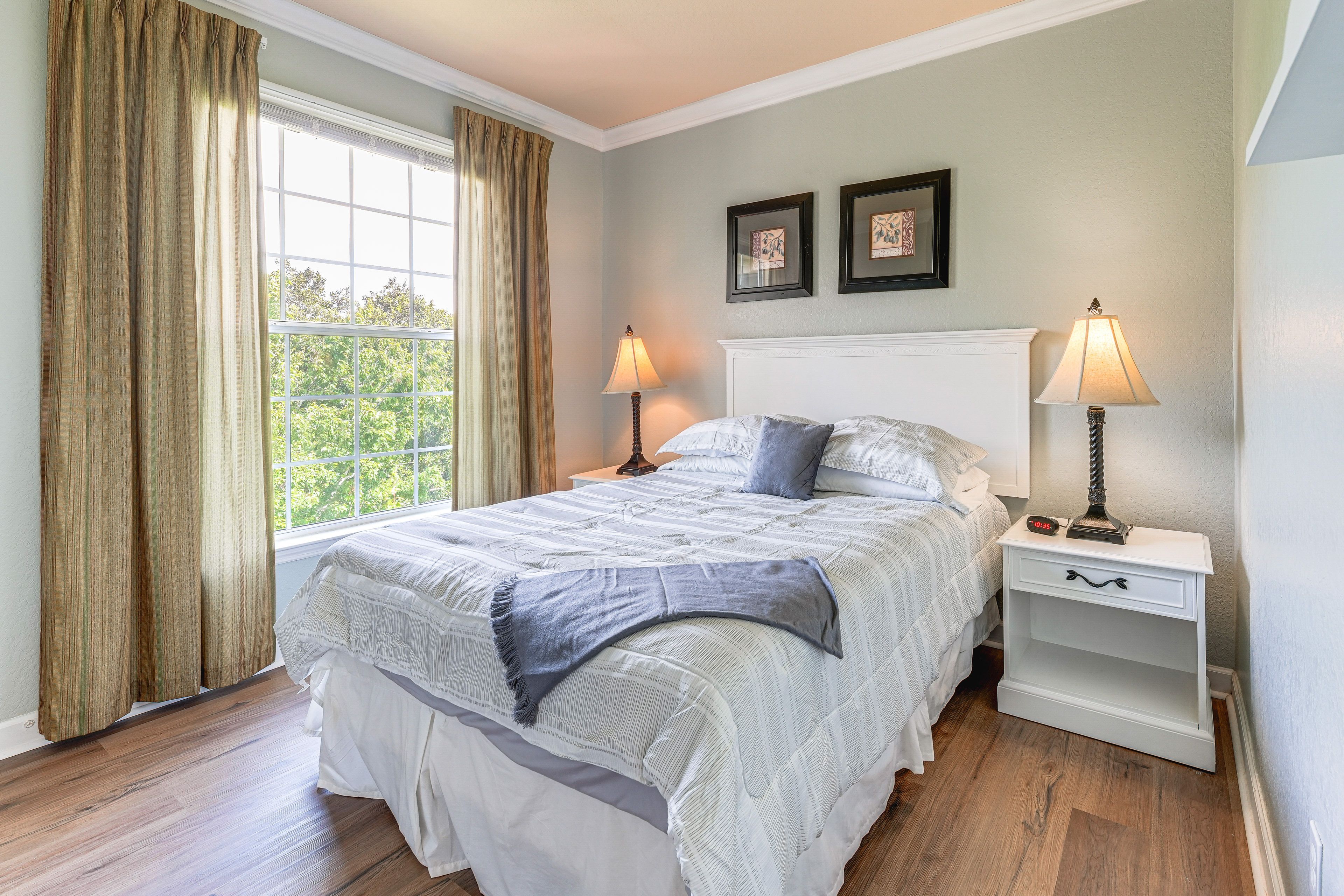 Bedroom 2 | Queen Bed