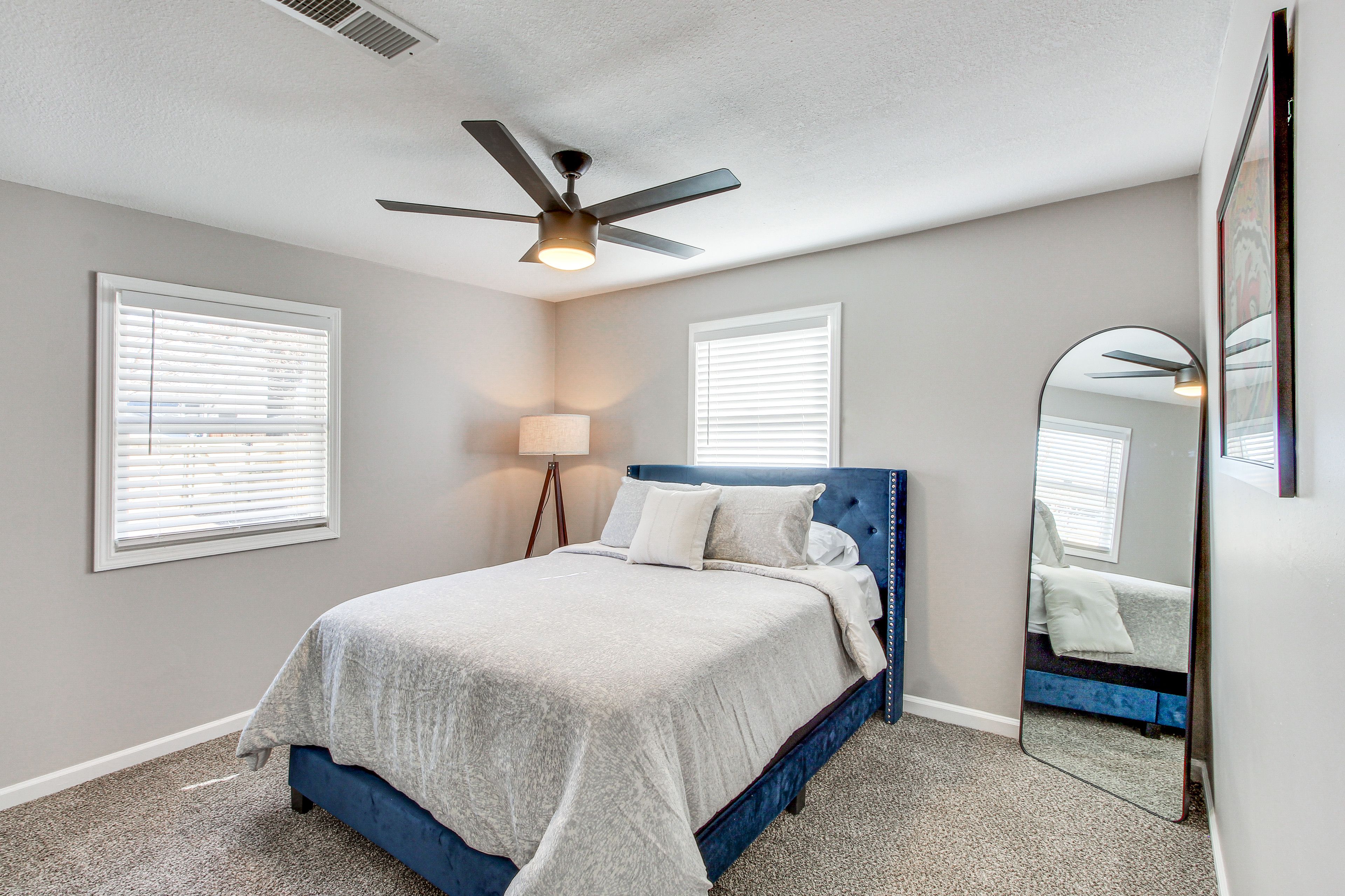 Bedroom 3 | Queen Bed