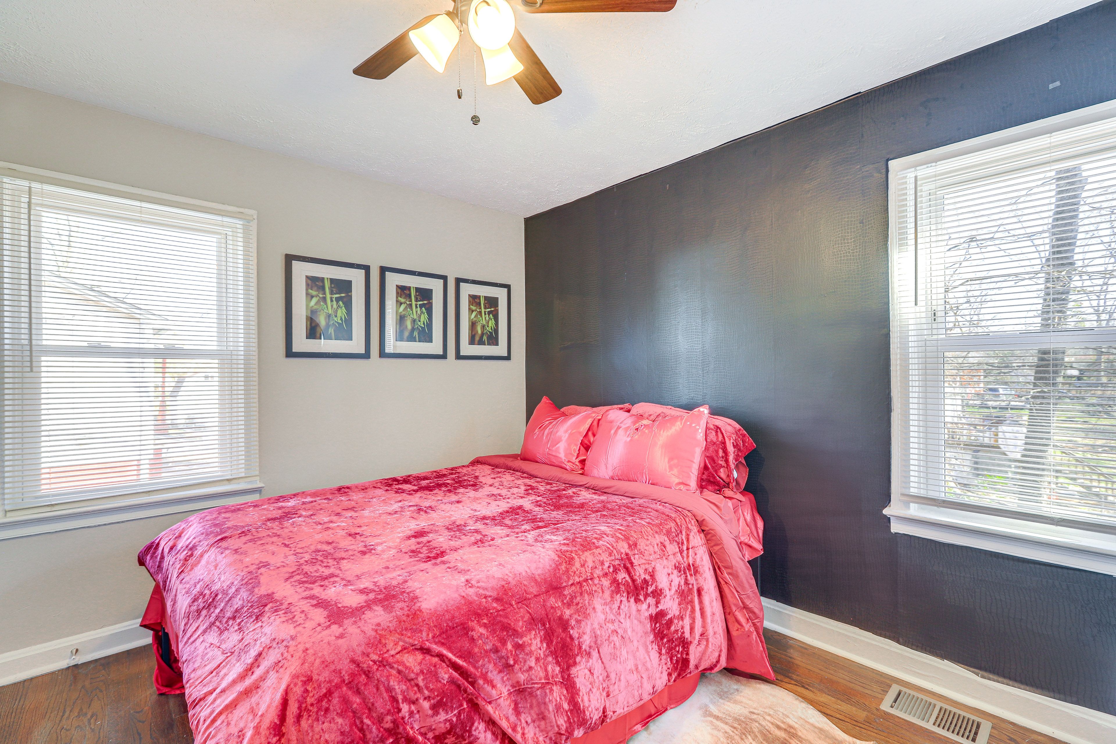 Bedroom 1 | Queen Bed | Linens Provided | Laptop-Friendly Workspace