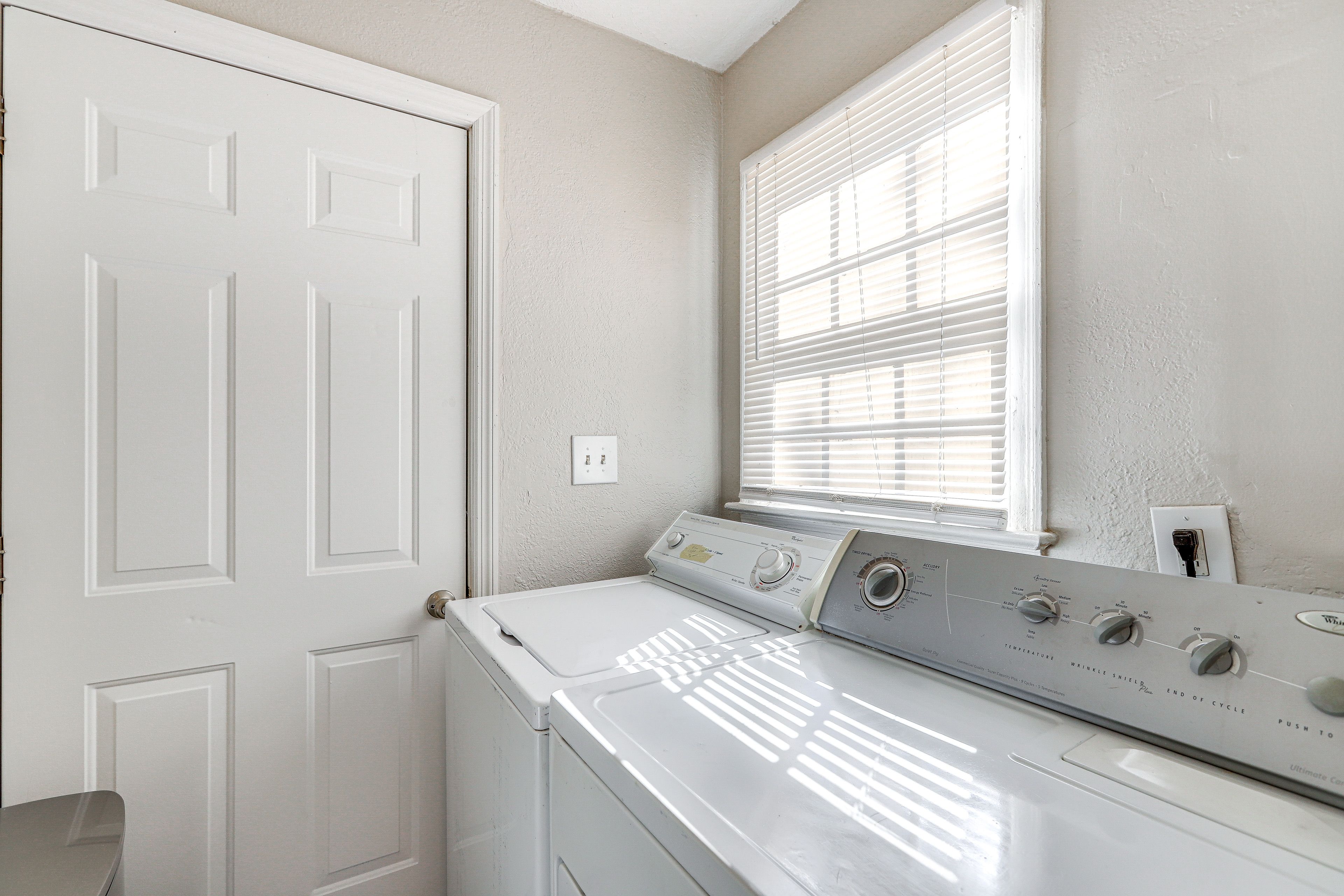 Laundry Area | Washer/Dryer | Hangers | Iron/Board | Trash Bags/Paper Towels
