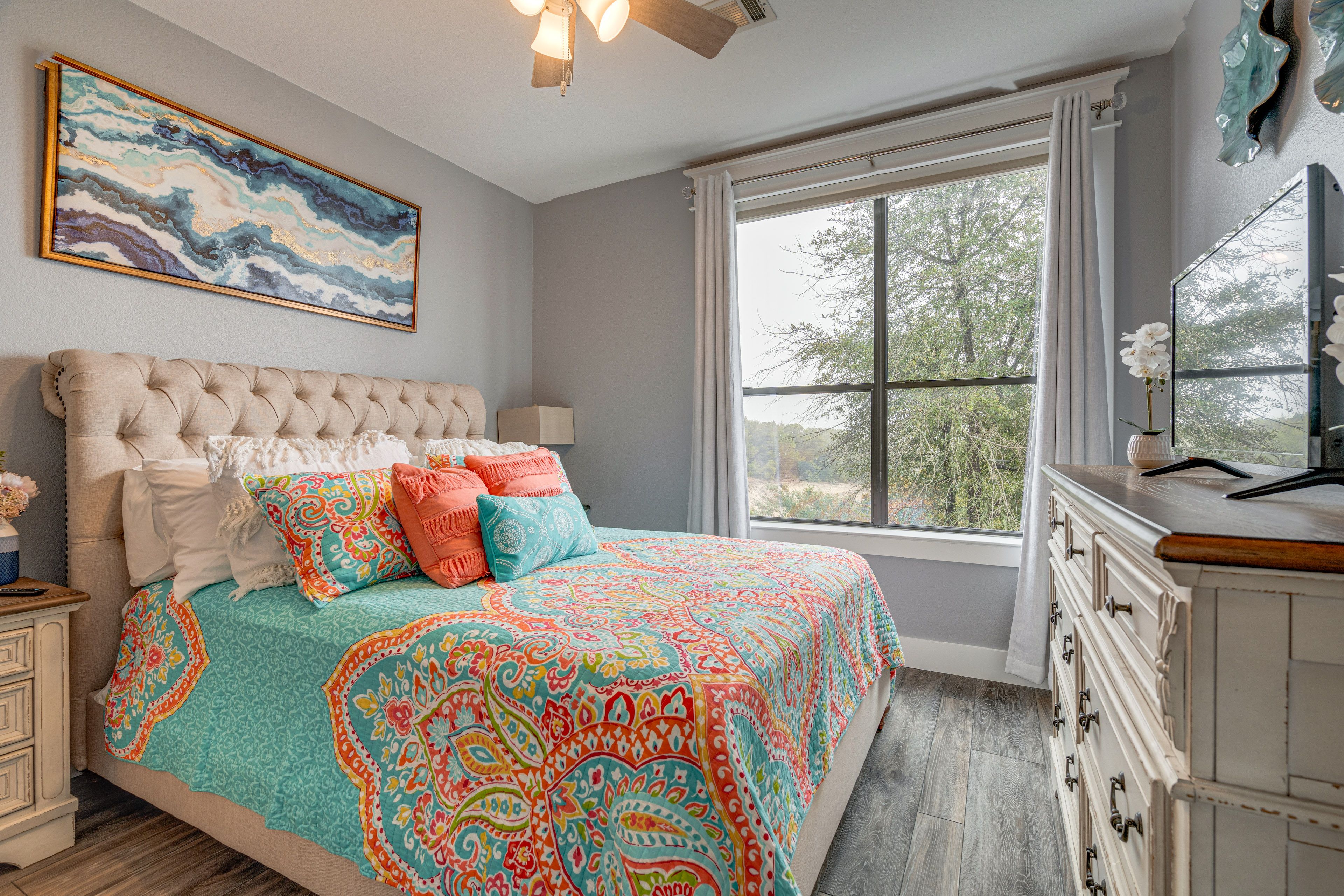 Bedroom 3 | Queen Bed | Smart TV
