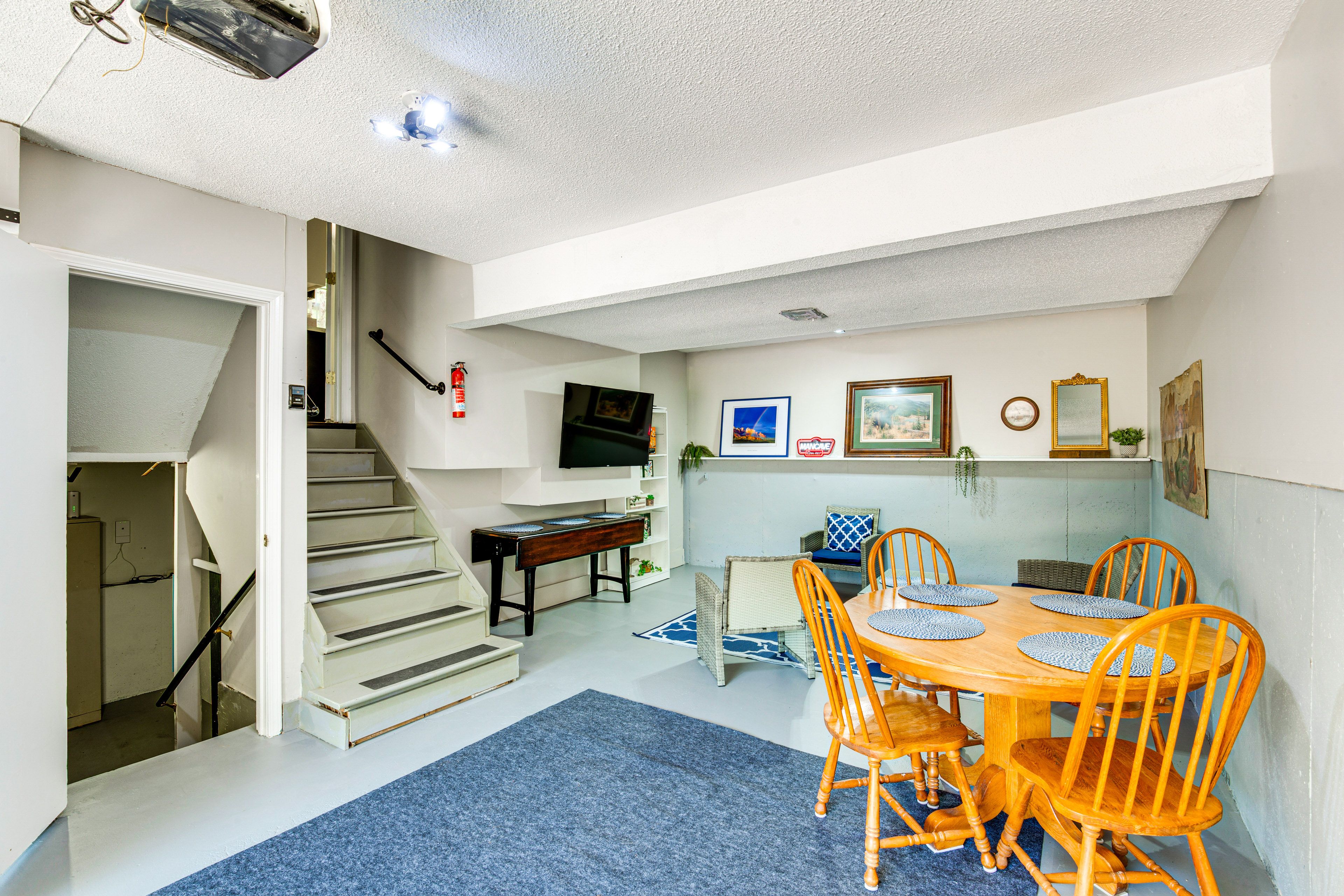 Den (Garage) | Lower Level | Dining Area | Smart TV