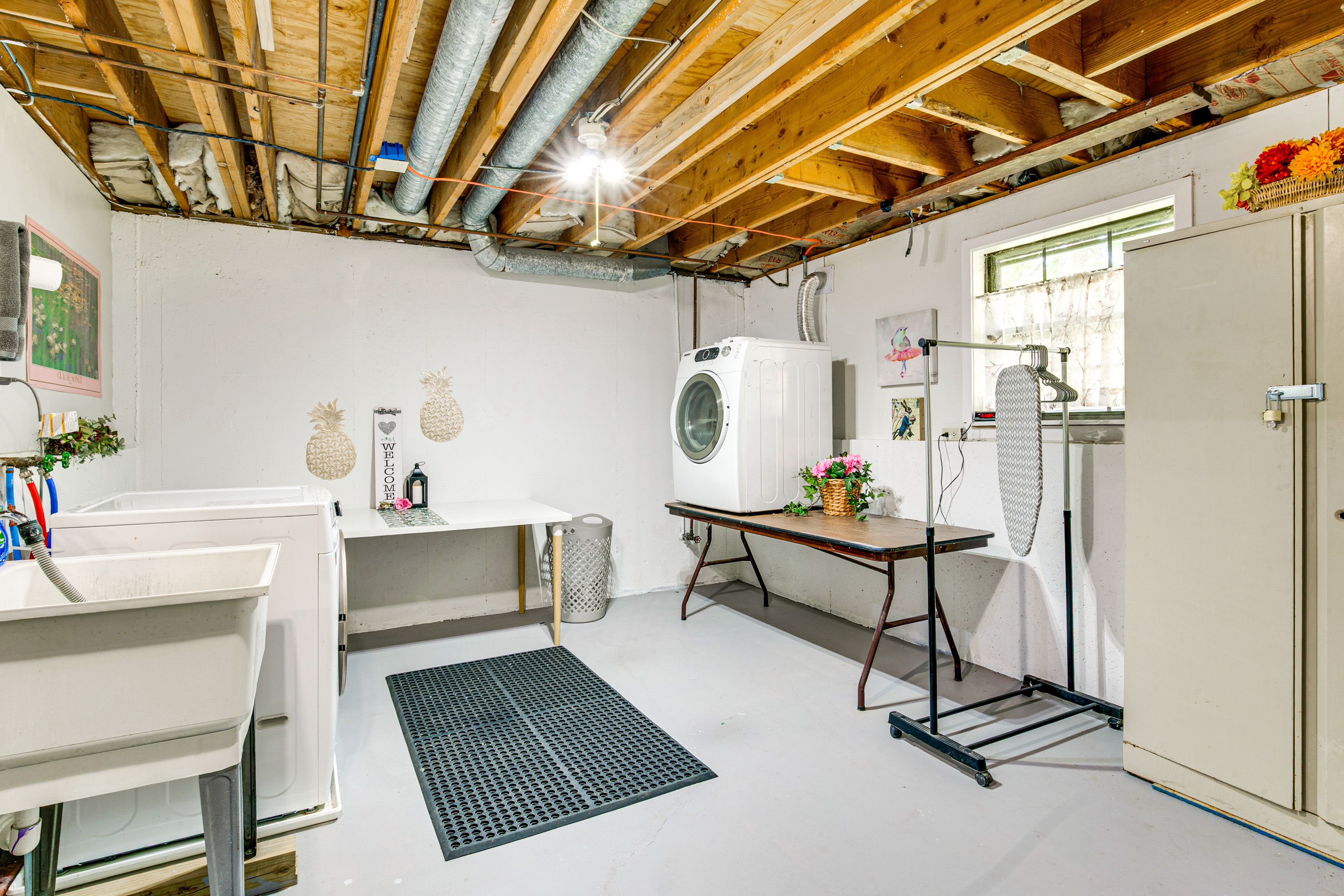 Laundry Room | Lower Level