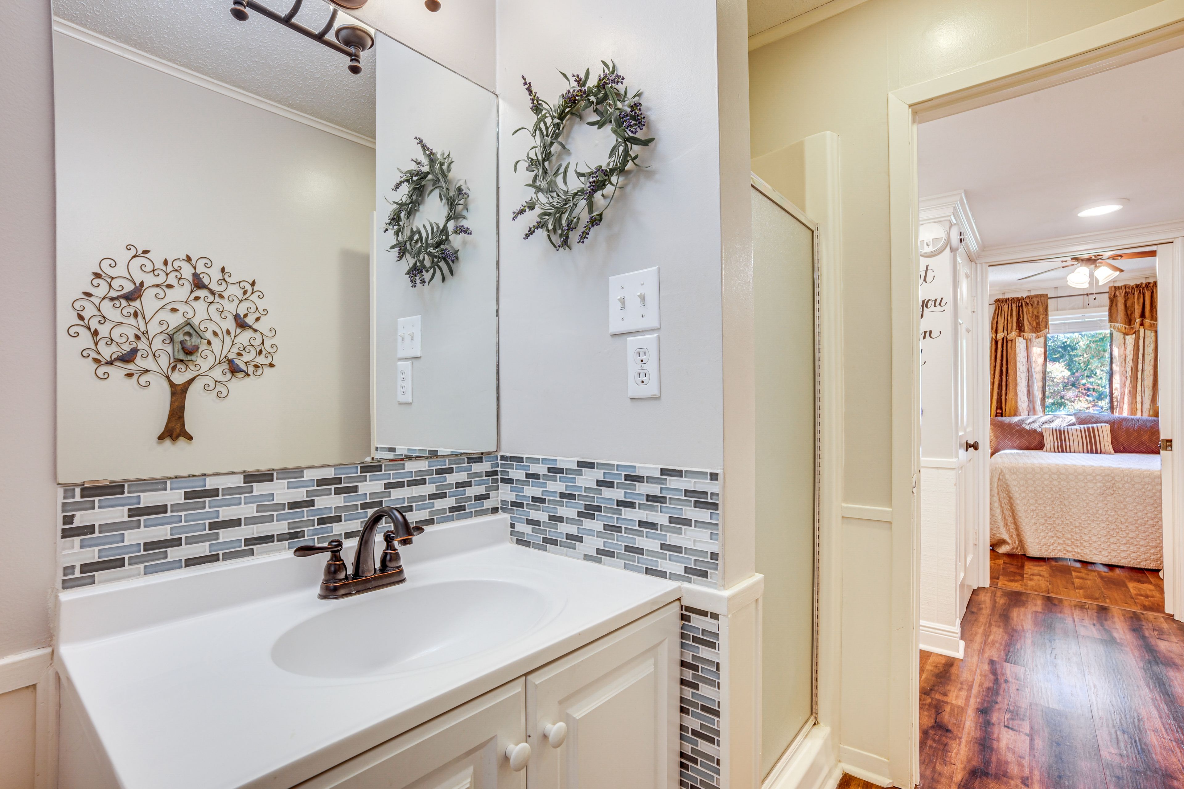 Bathroom | 1st Floor