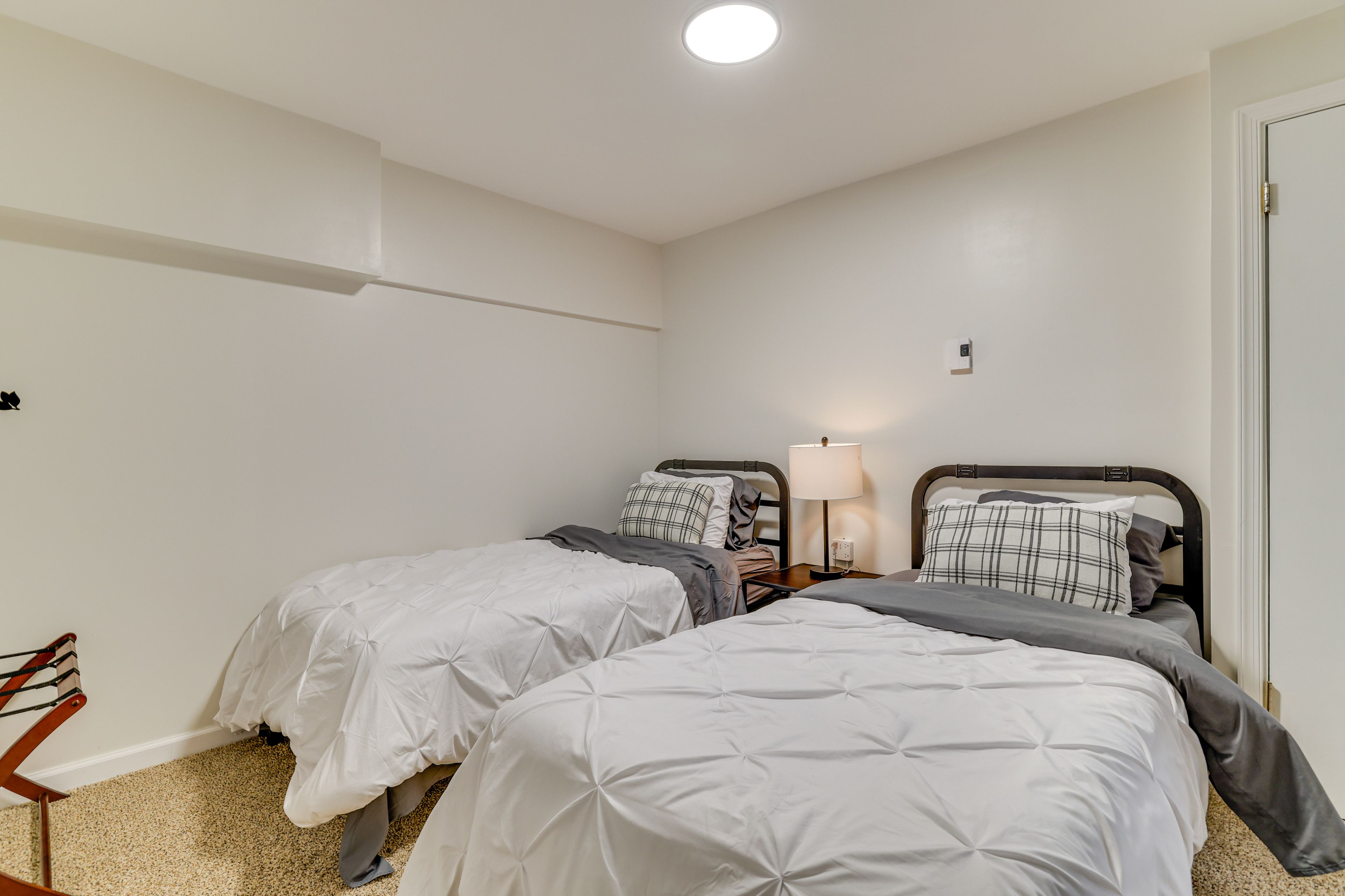 Bedroom 3 | Basement | 2 Twin Beds