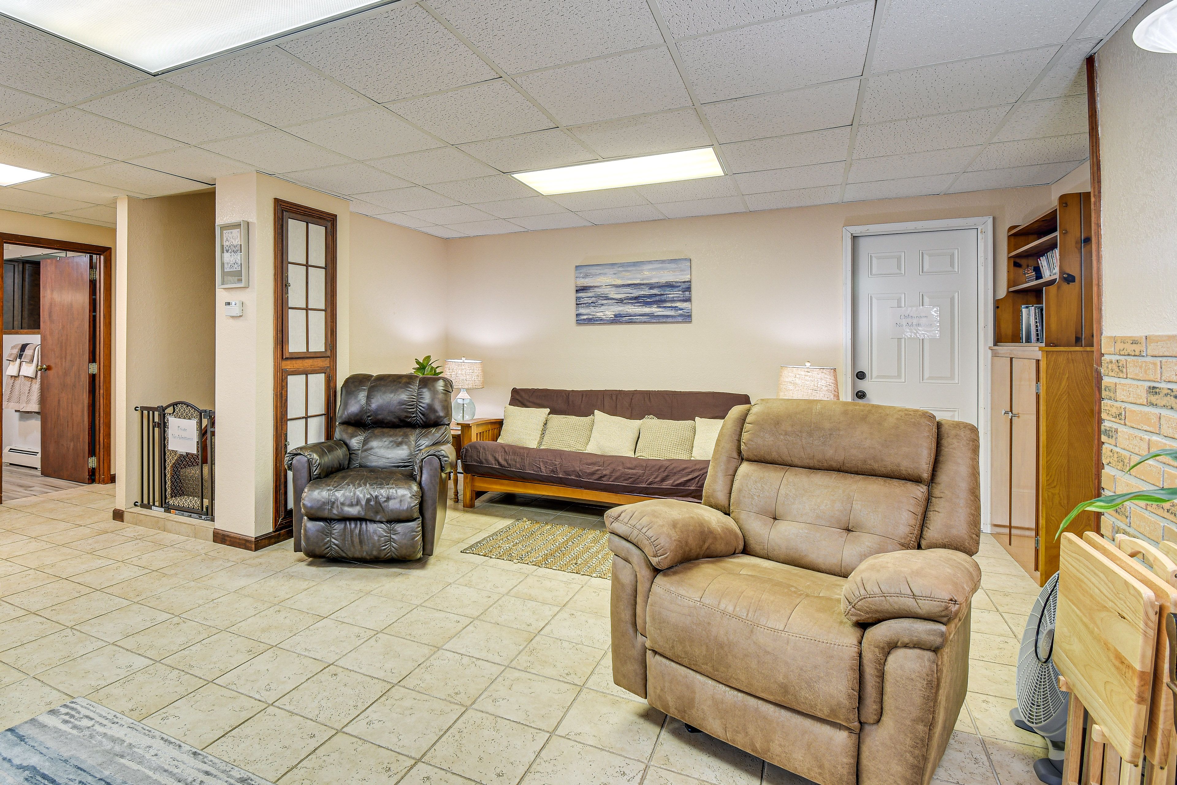 Living Room | Full Futon