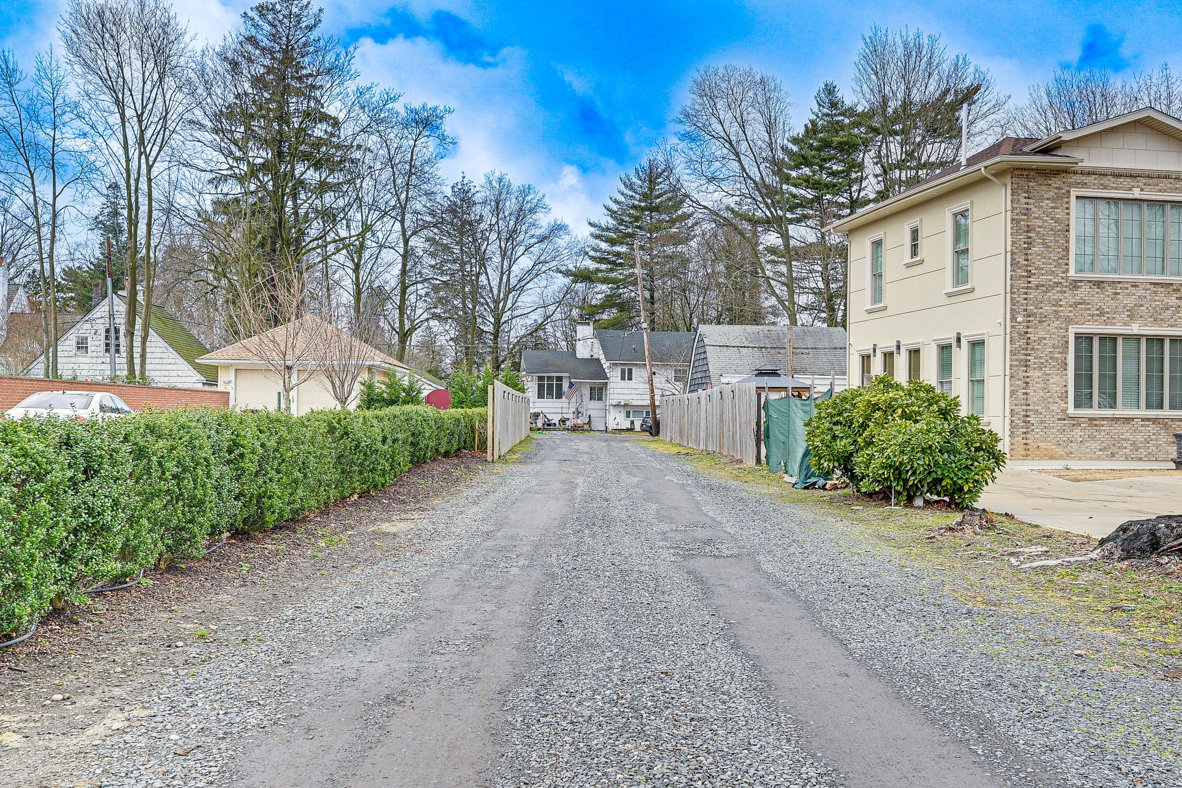 Parking | Shared Driveway (1 Vehicle)