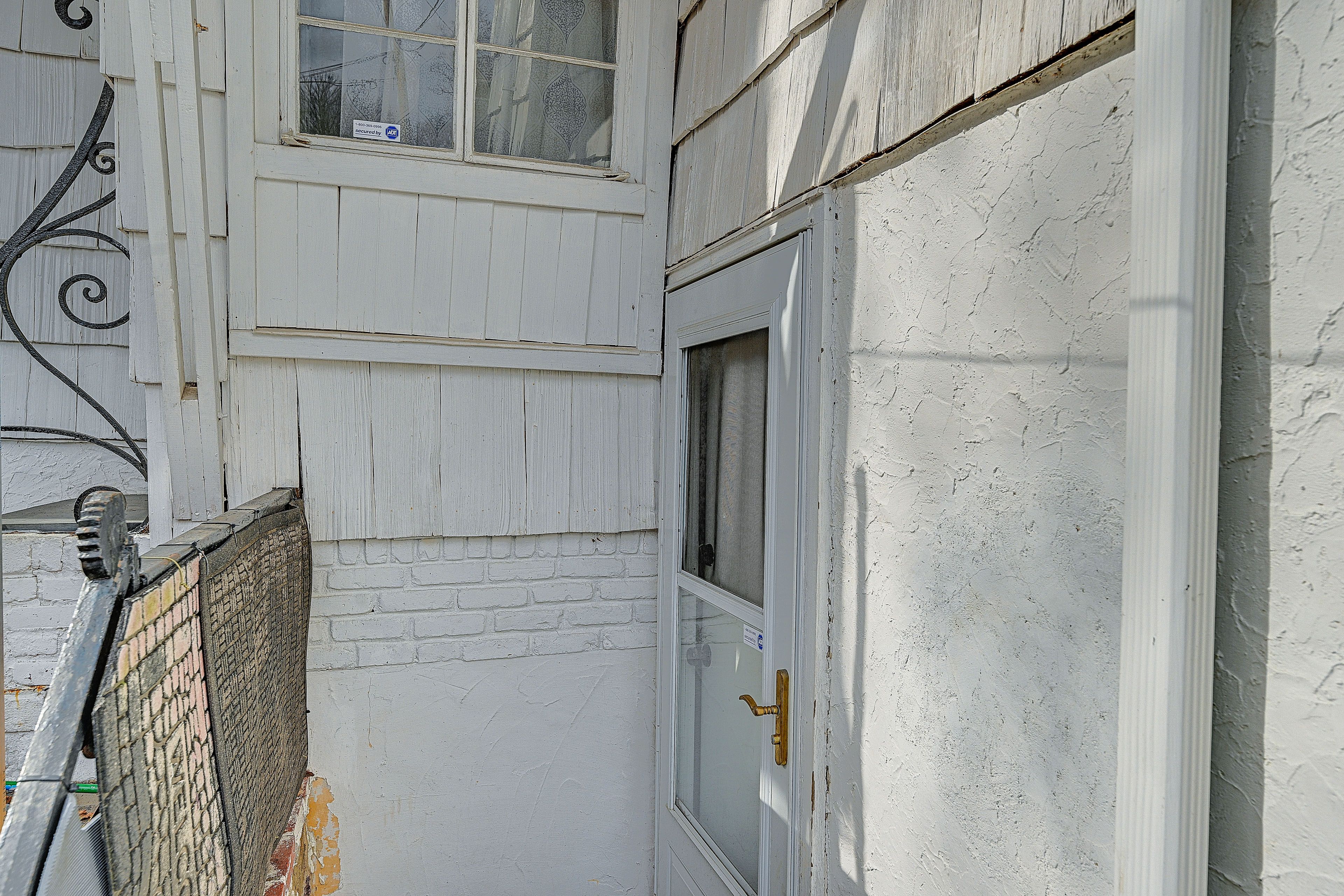 Studio Exterior | Unit Access