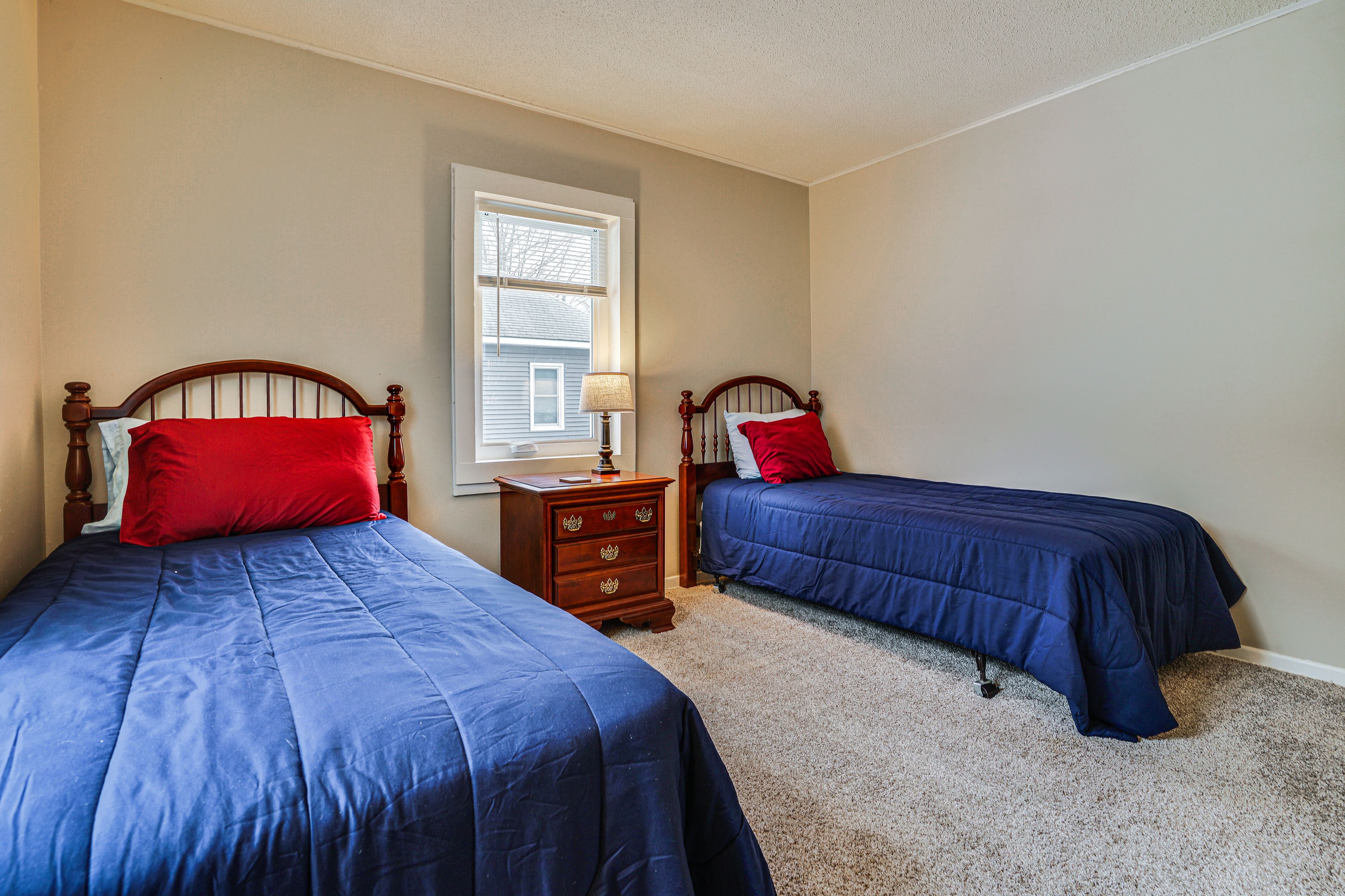 Bedroom 2 | 2 Twin Beds