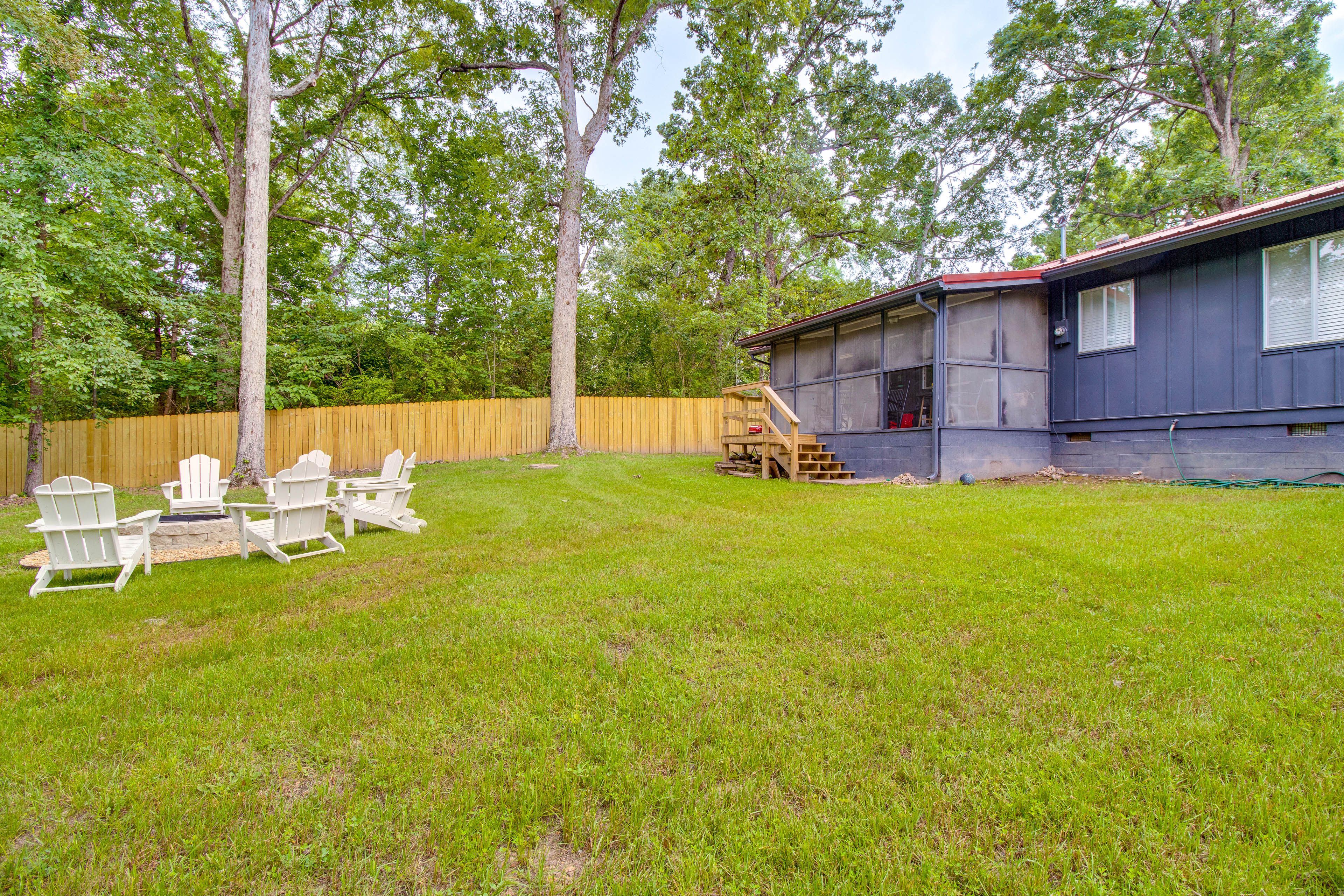 Spacious Backyard | Fire Pit