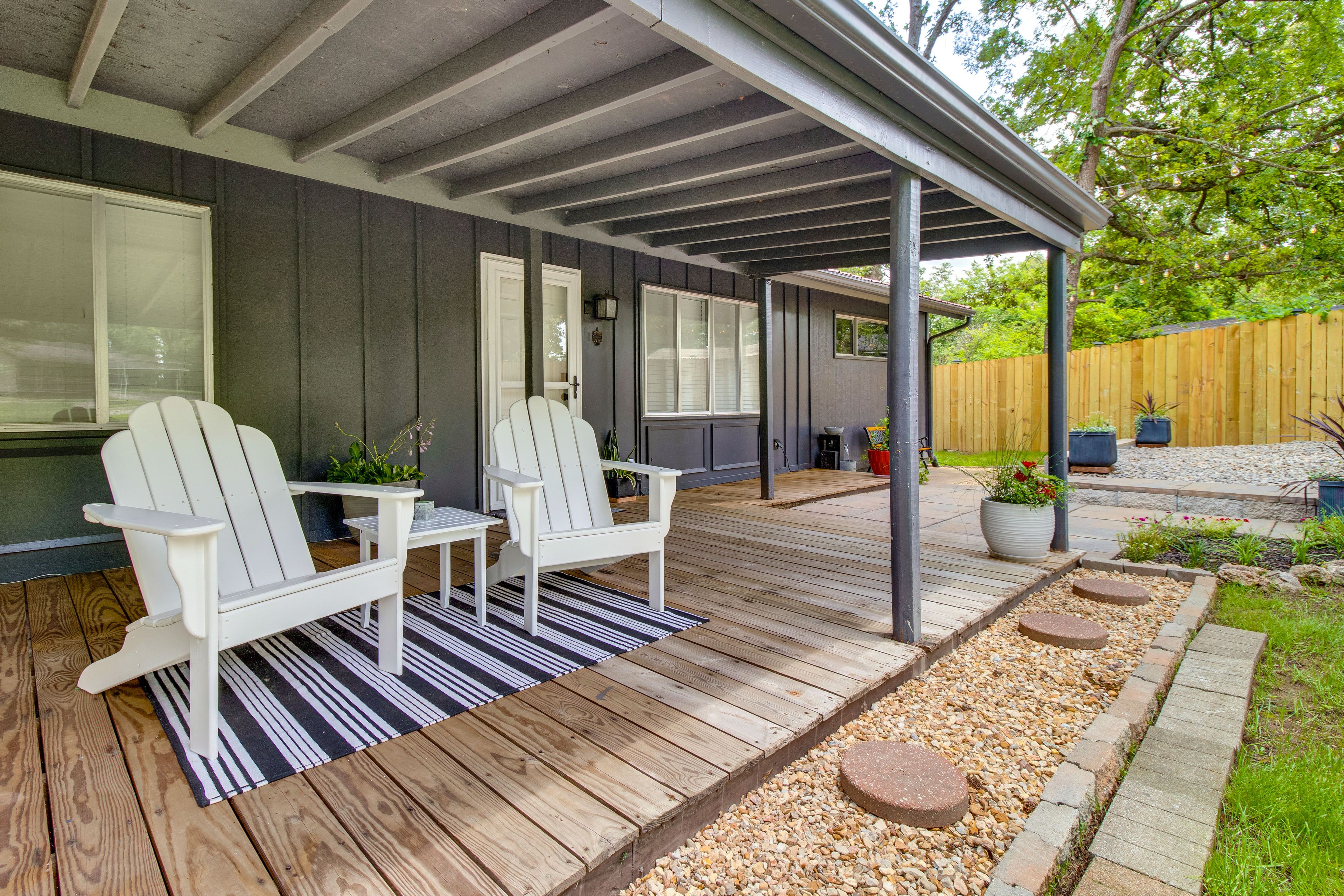 Covered Front Porch | Outdoor Seating