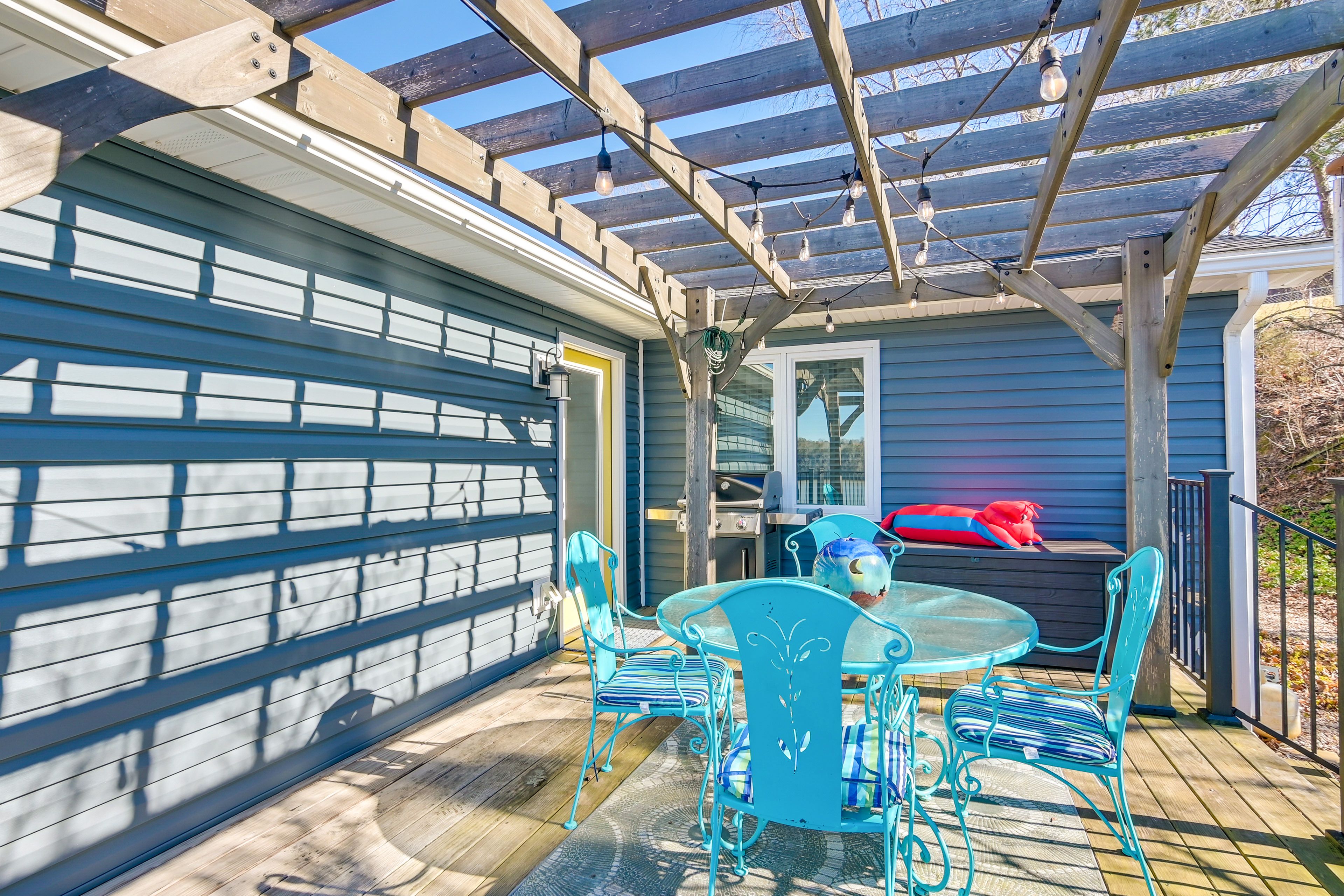 Wraparound Deck | Gas Grill | Dining Area | Lake View