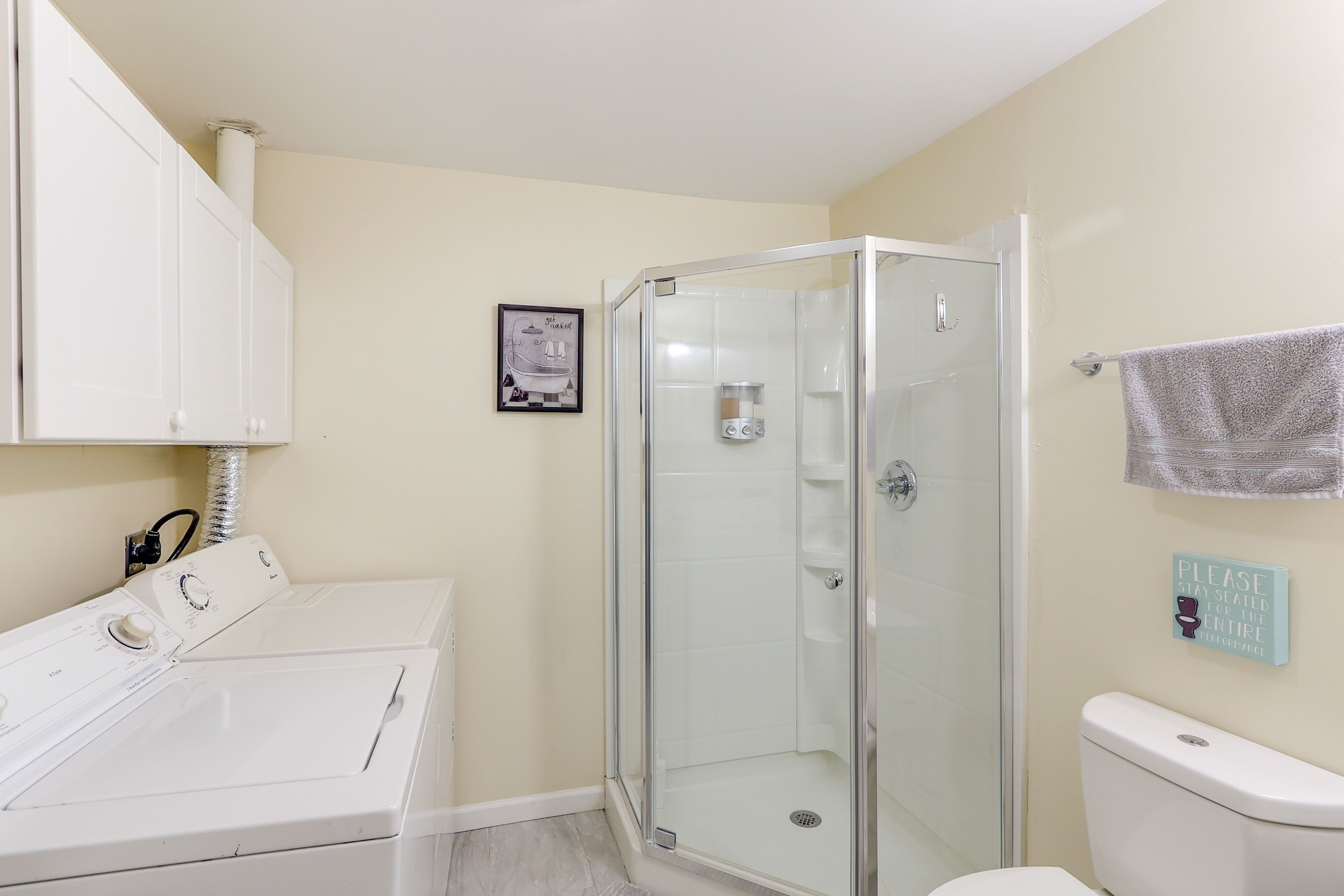 Full Bathroom | Lower Level | Washer & Dryer