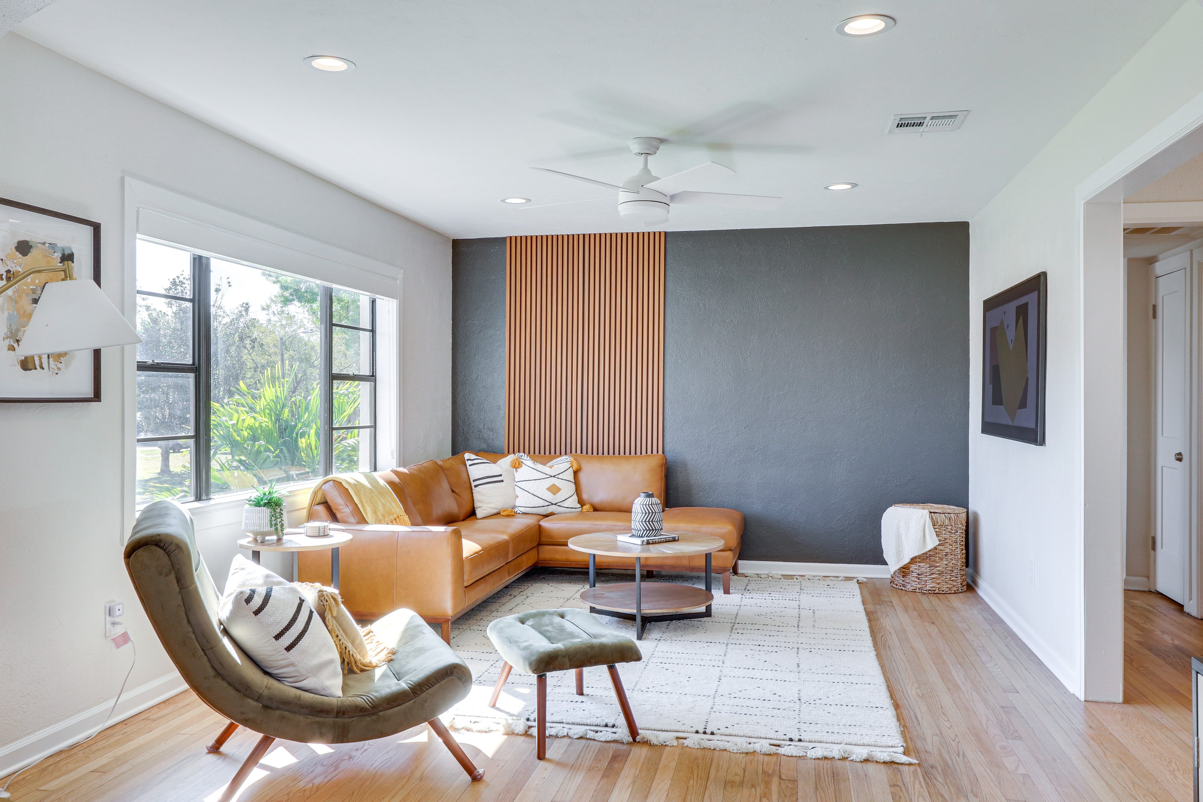 Living Room | Smart TV w/ Cable | Free WiFi | Main Level