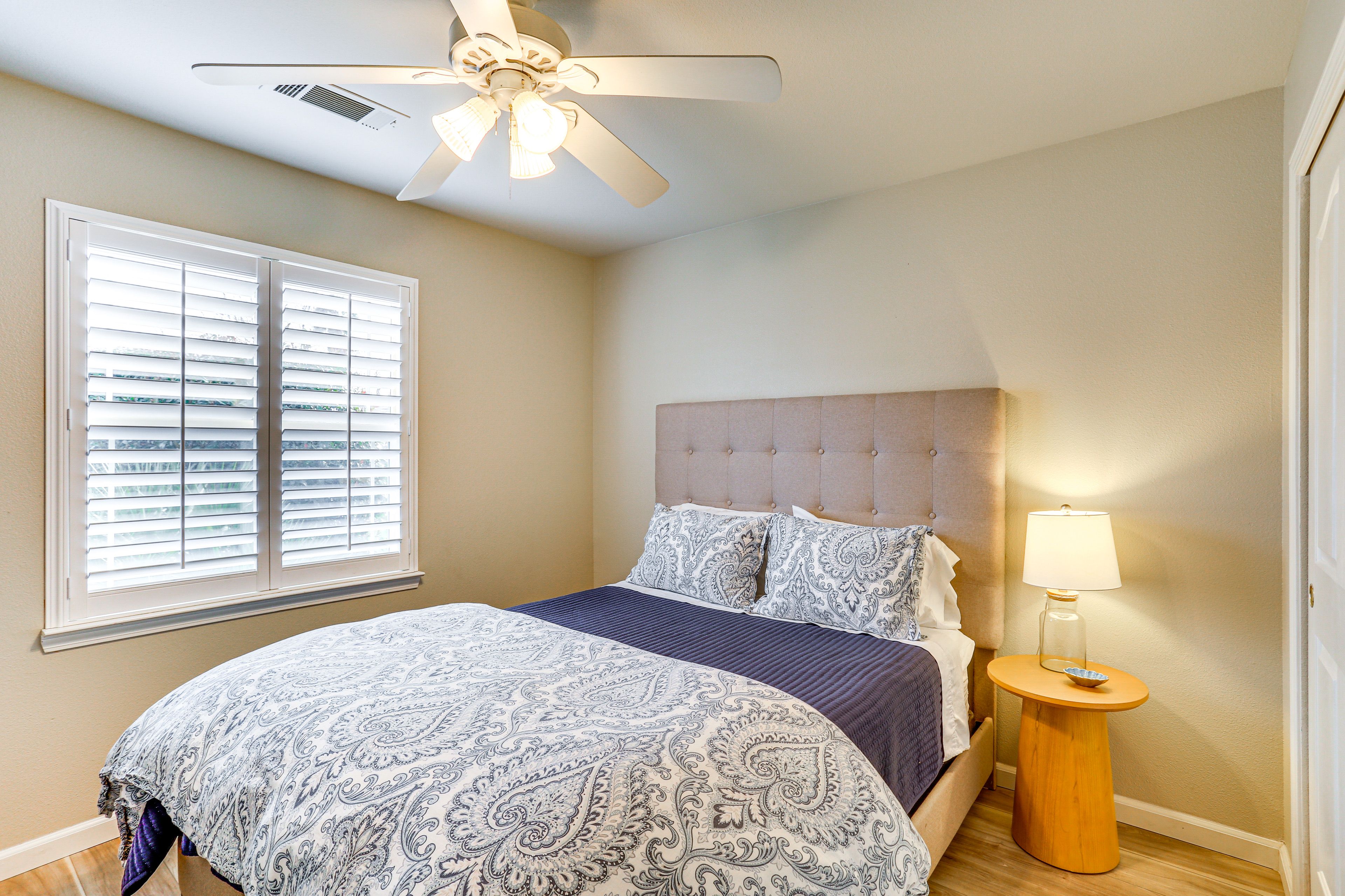 Bedroom 3 | Queen Bed