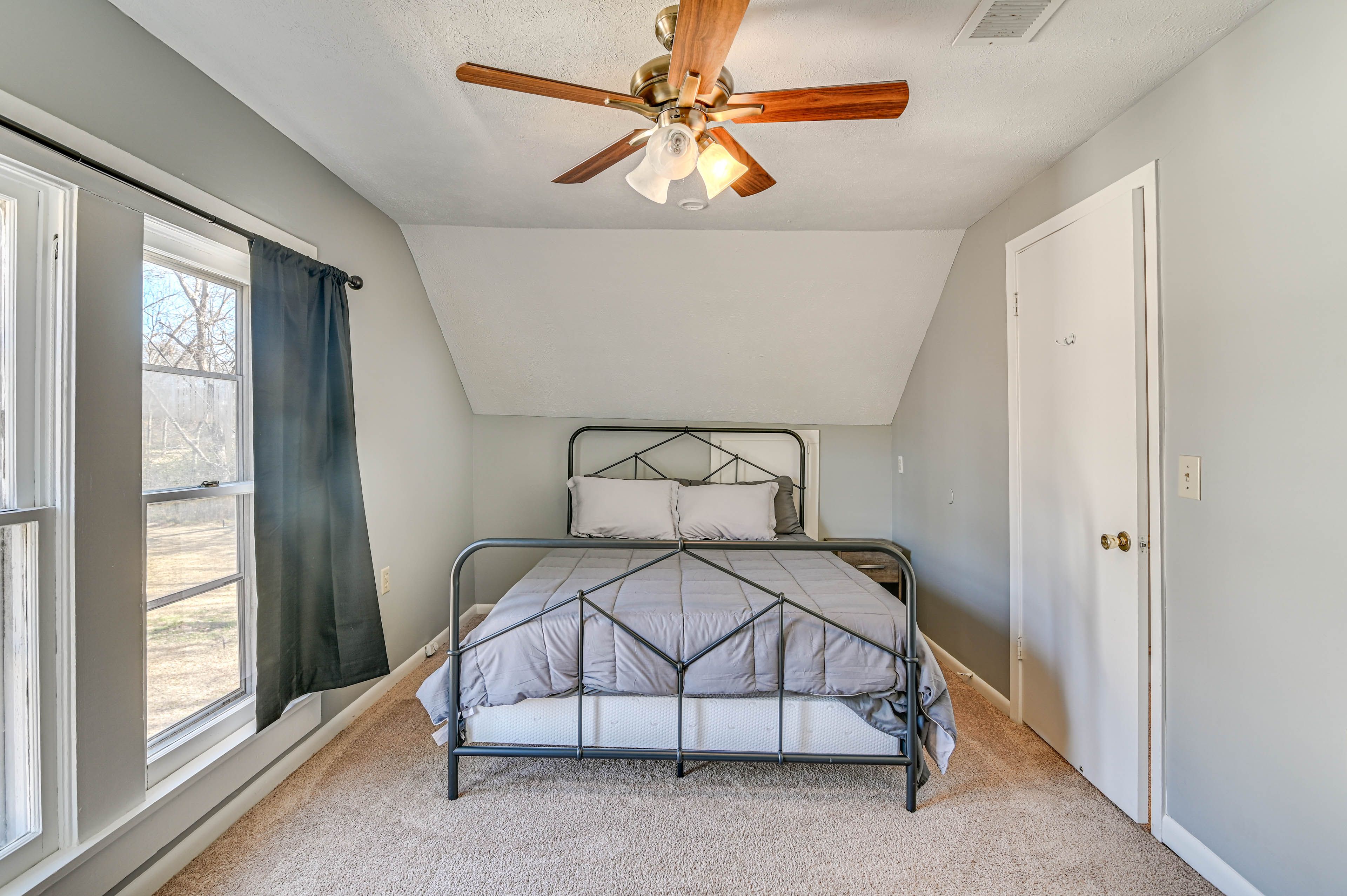 Bedroom 4 | Queen Bed | 2nd Floor