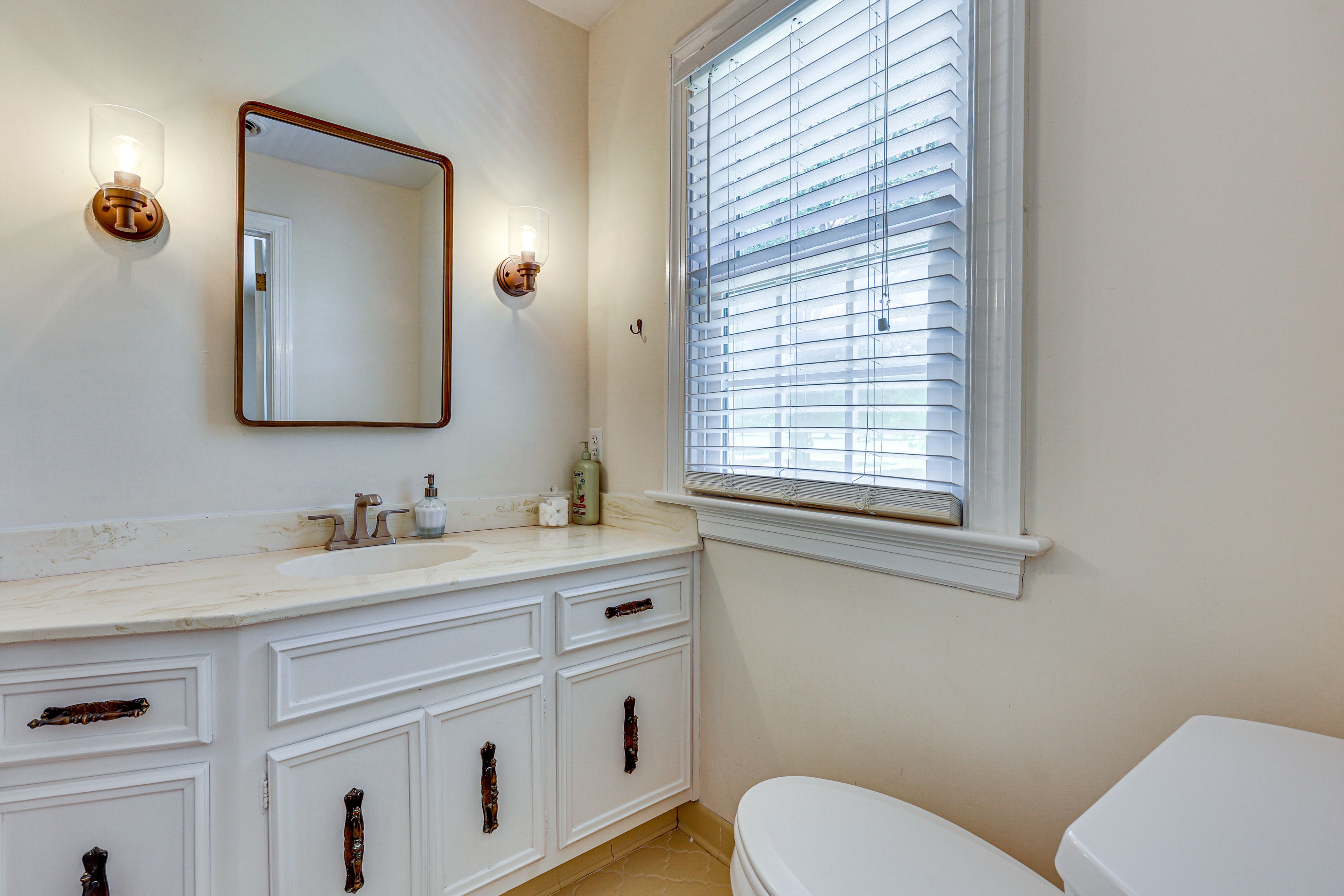 En-Suite Bathroom | Towels Provided | Complimentary Toiletries | 3rd Level