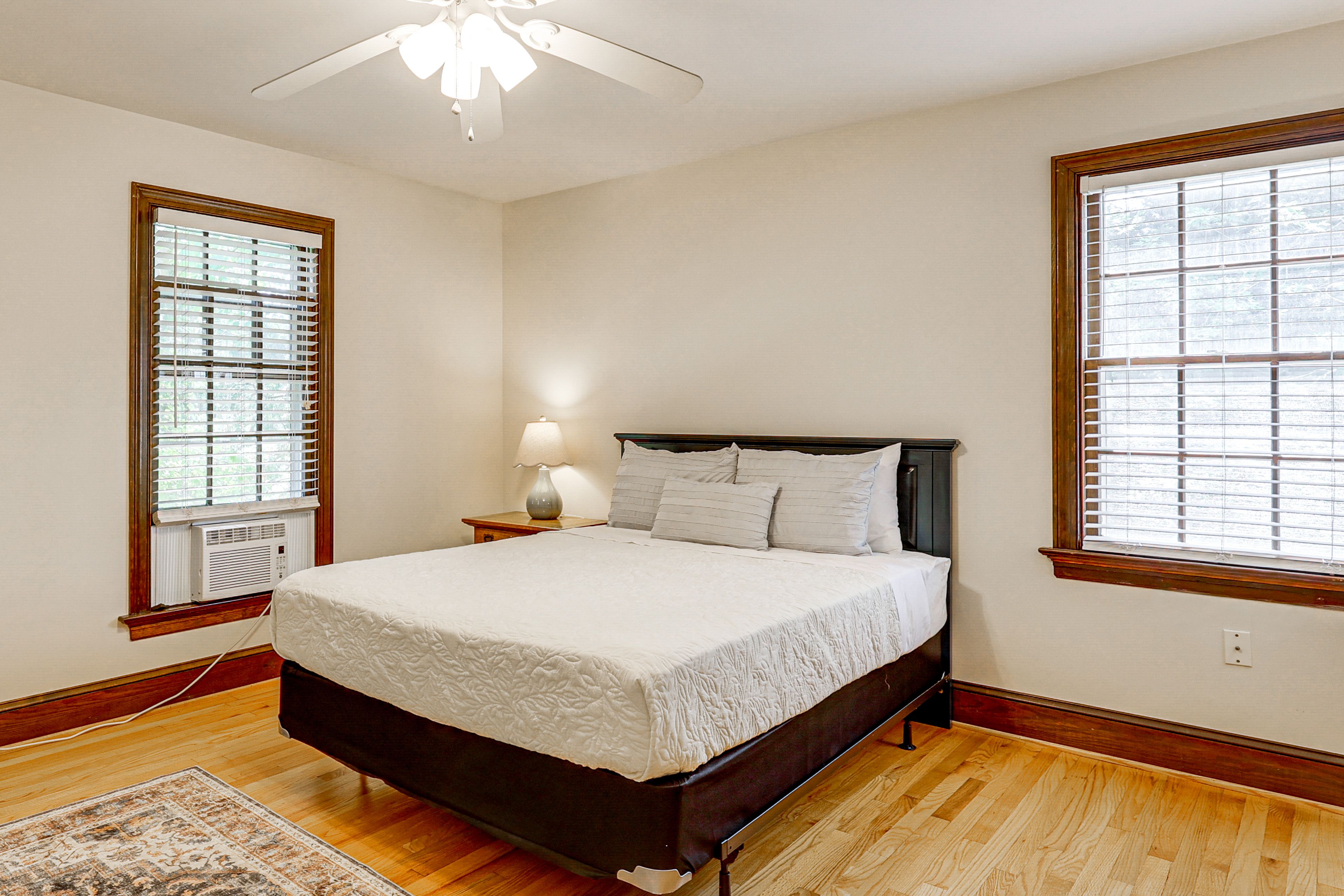 Bedroom 3 | Queen Bed | 4th Level