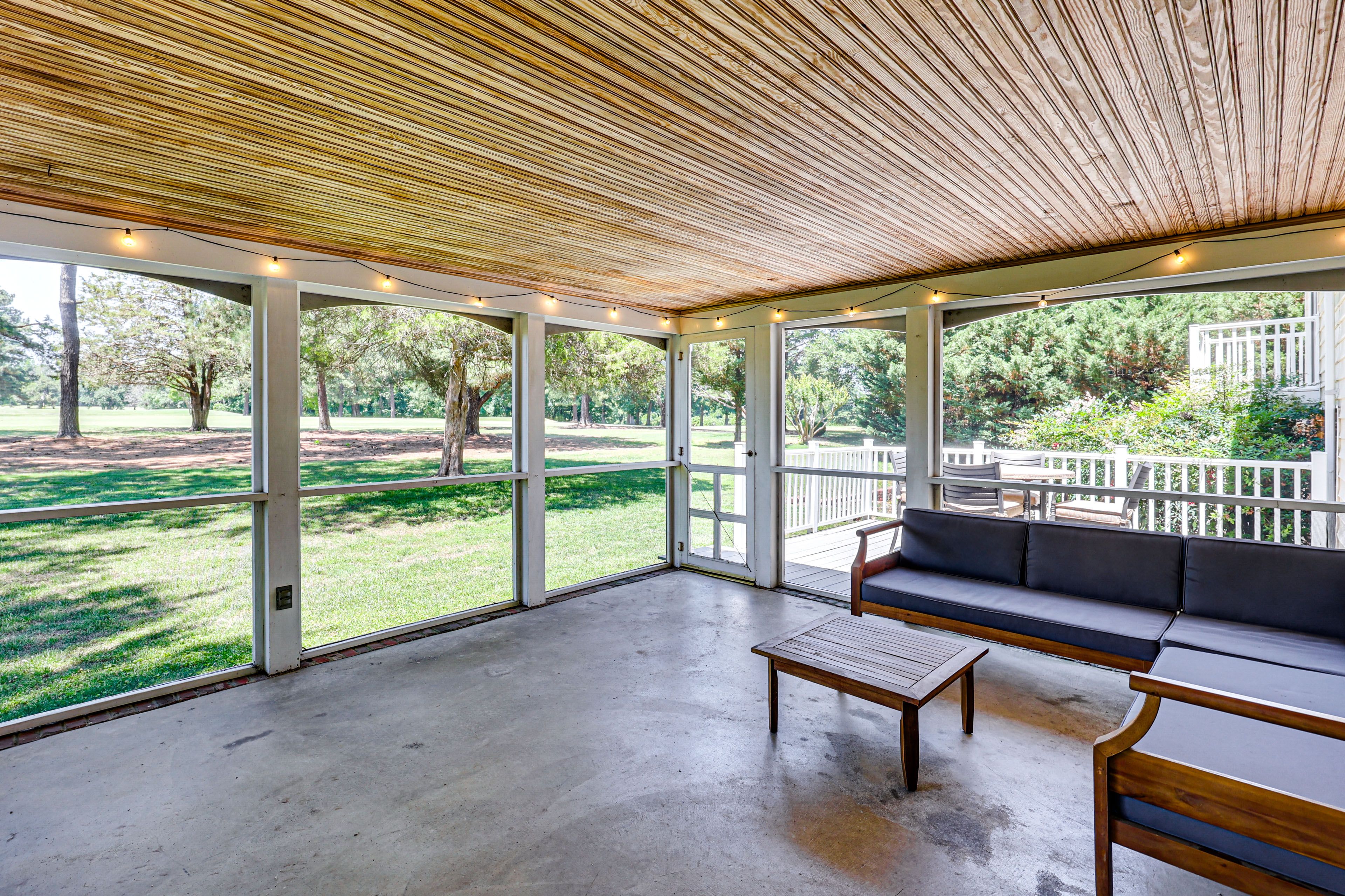Screened-In Patio