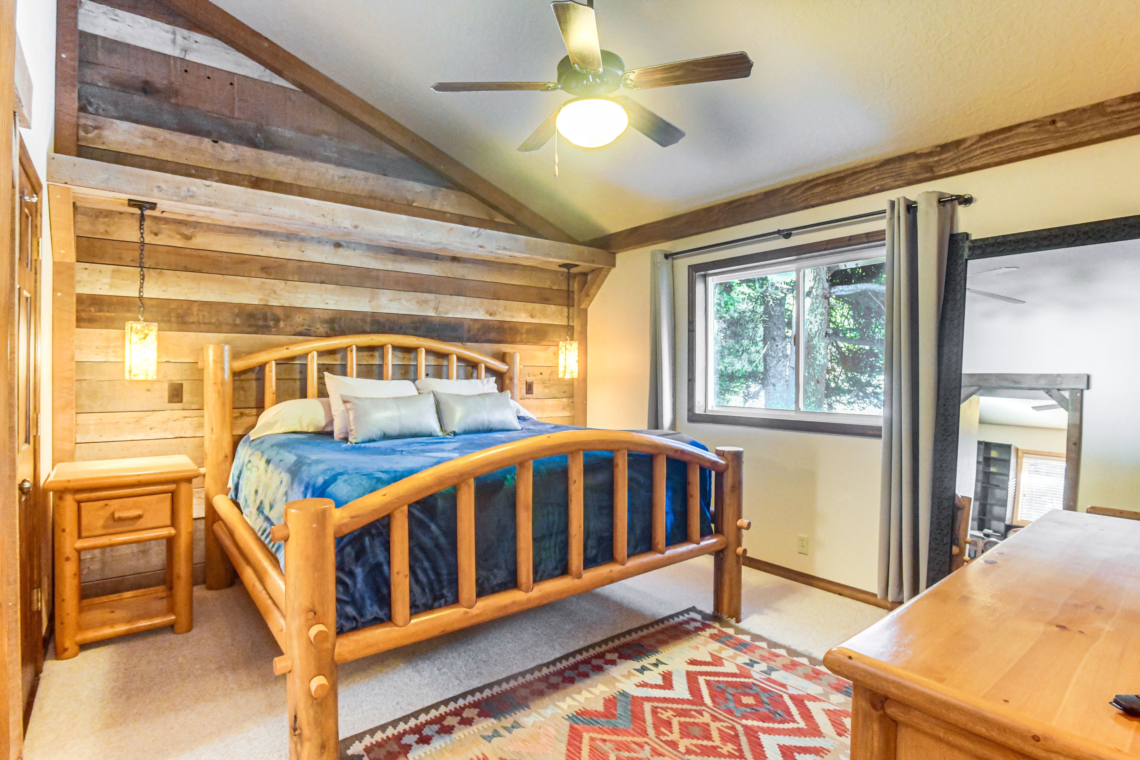 Bedroom 3 | King Bed | Walk-In Closet | Upper Level