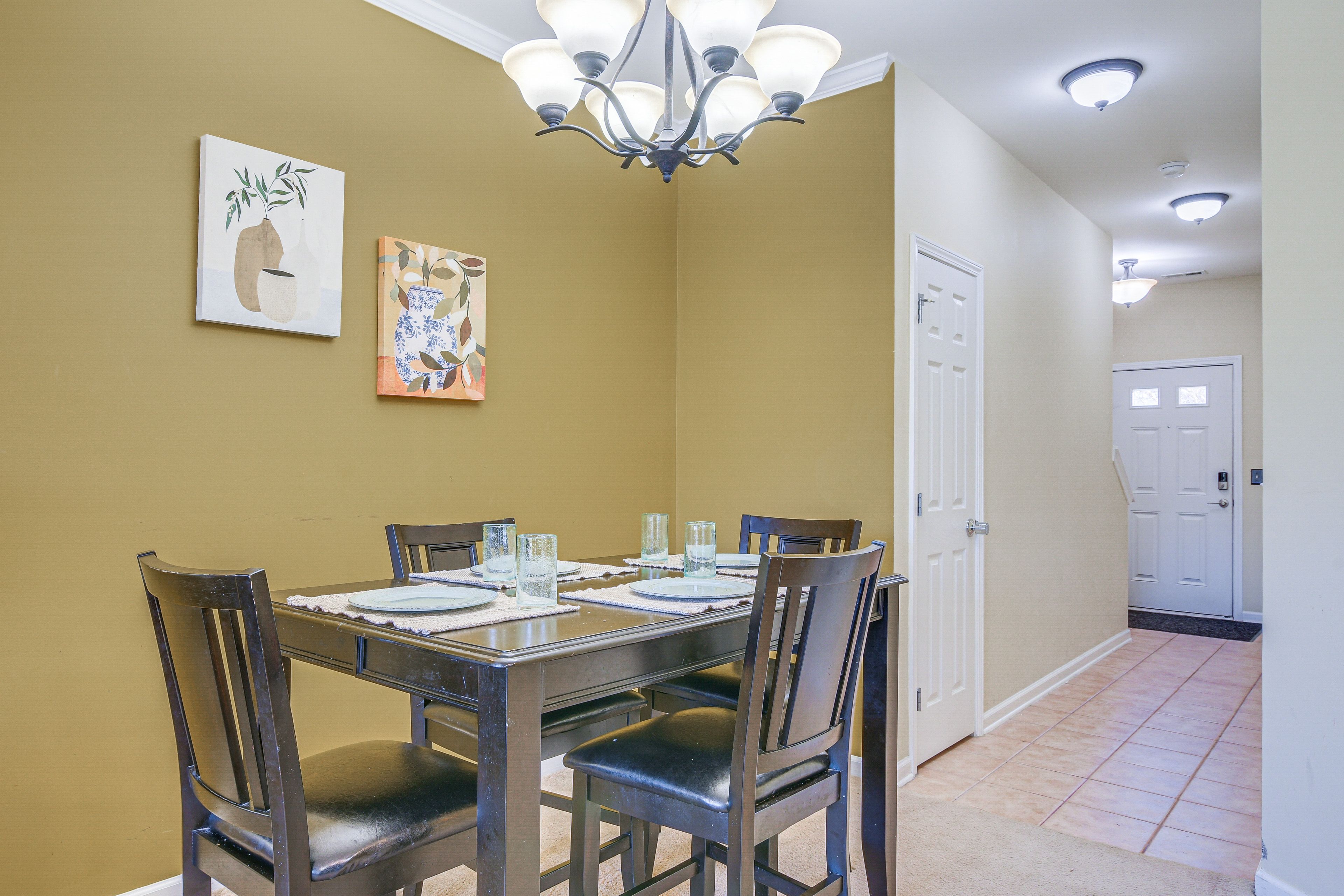Dining Area | 1st Floor | Dishware/Flatware | Trash Bags/Paper Towels