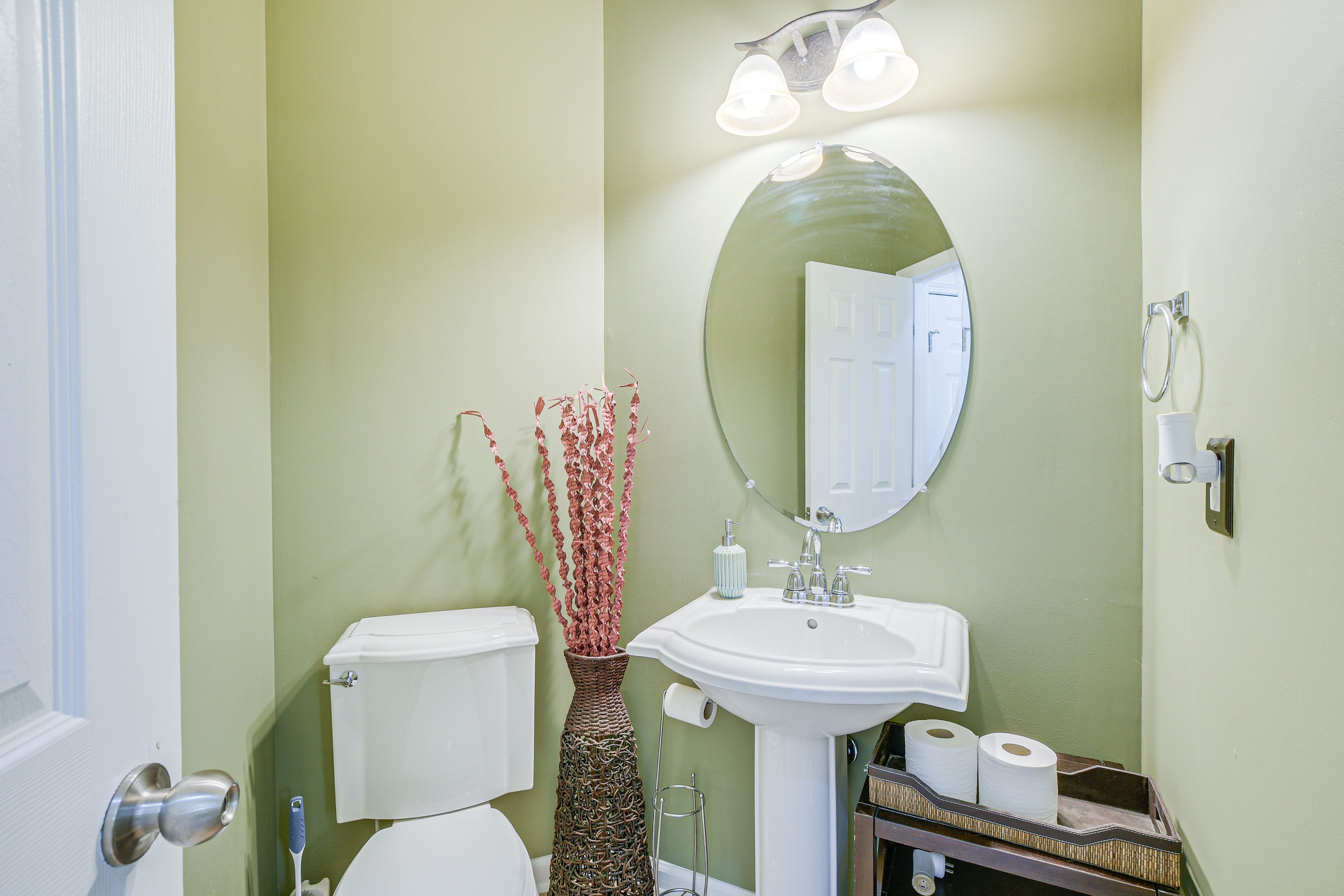 Half Bathroom | 1st Floor