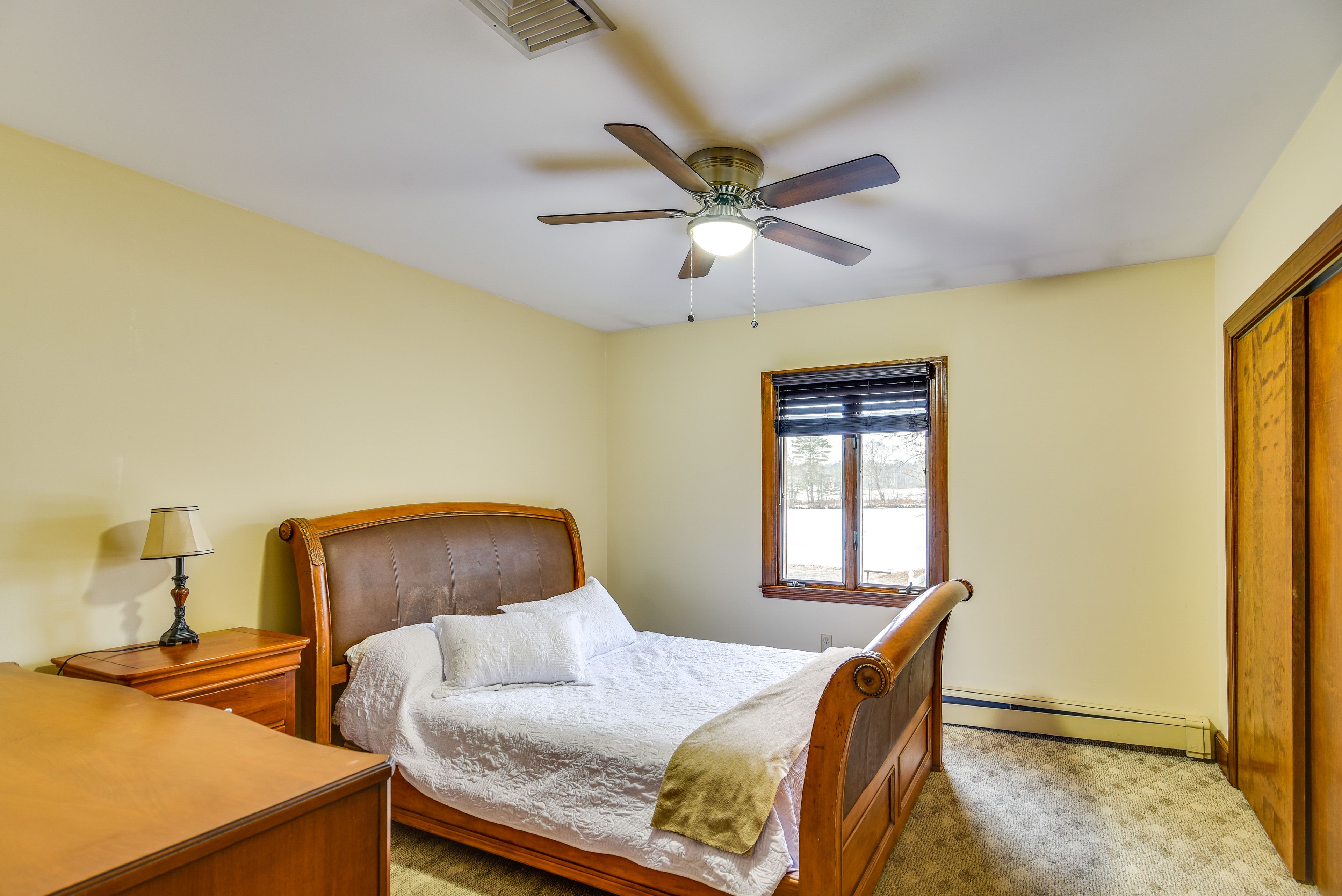 Bedroom 3 | Queen Bed