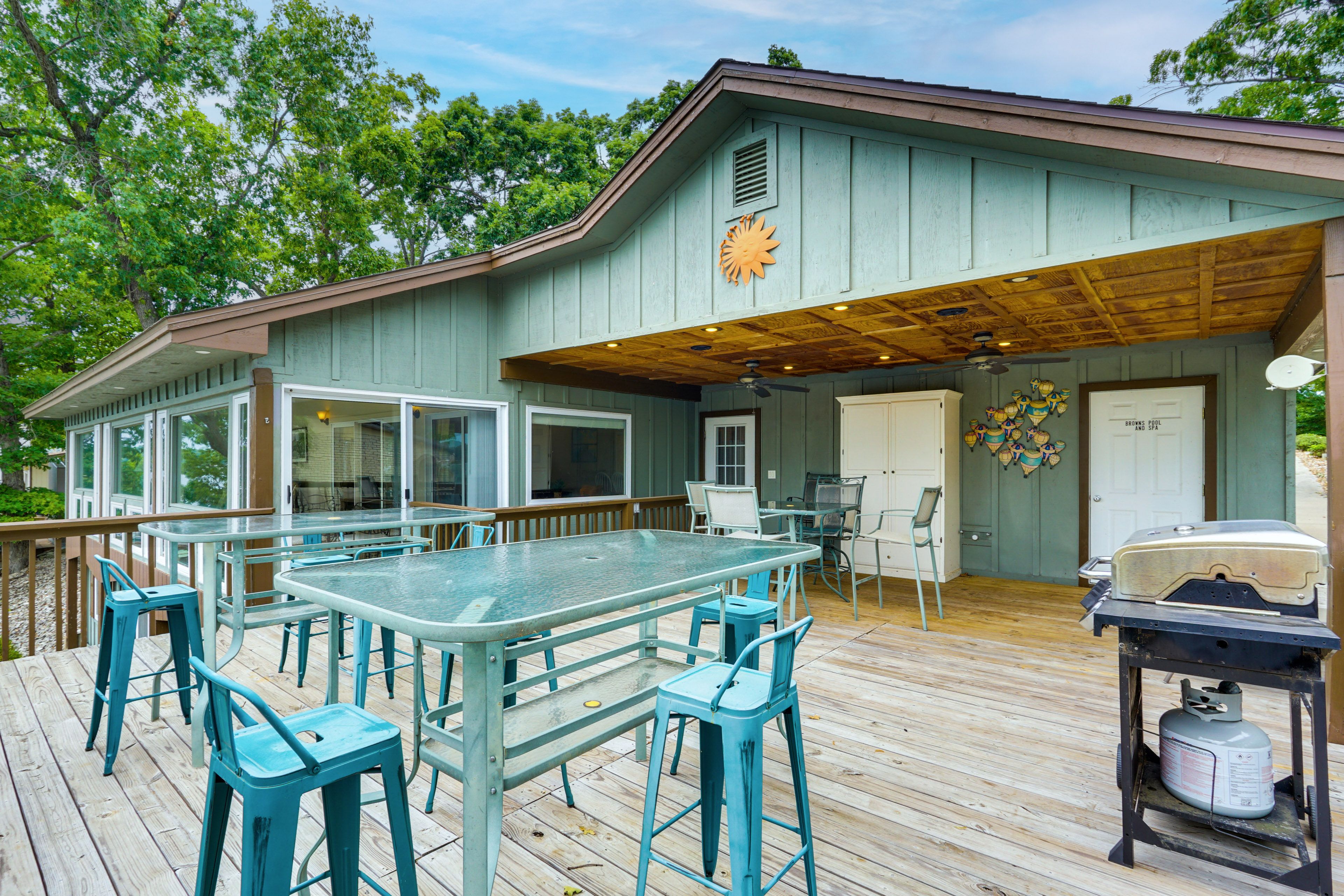 Furnished Deck | Gas Grill Not Available