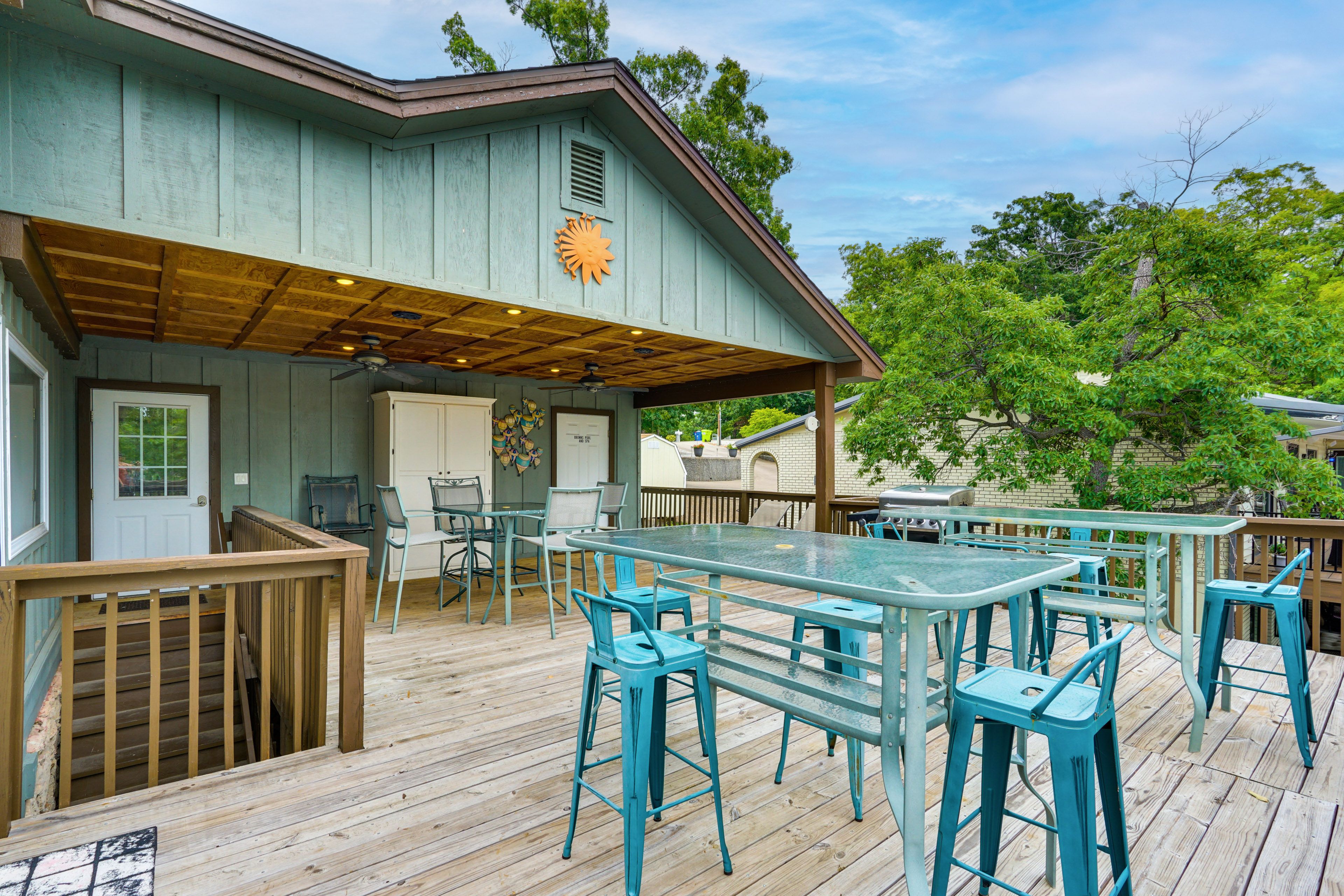 Home Exterior | Furnished Deck
