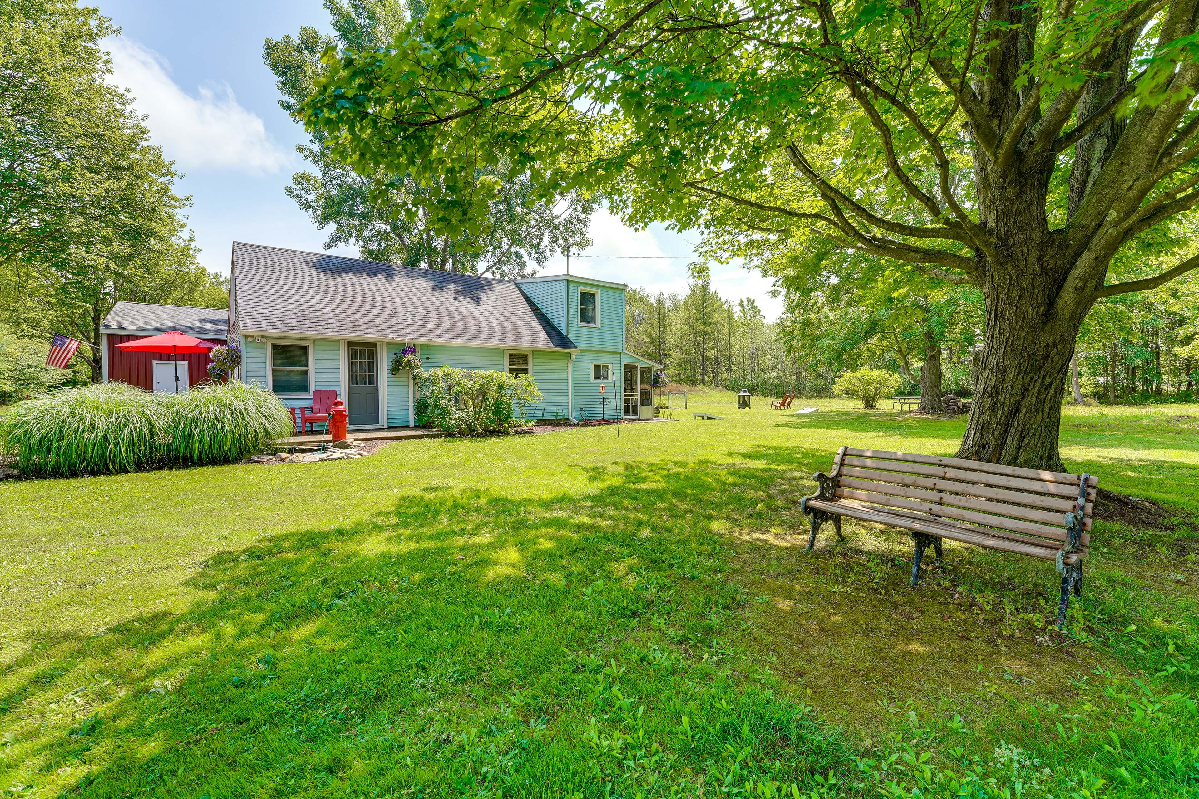 Shared Yard | Front Exterior