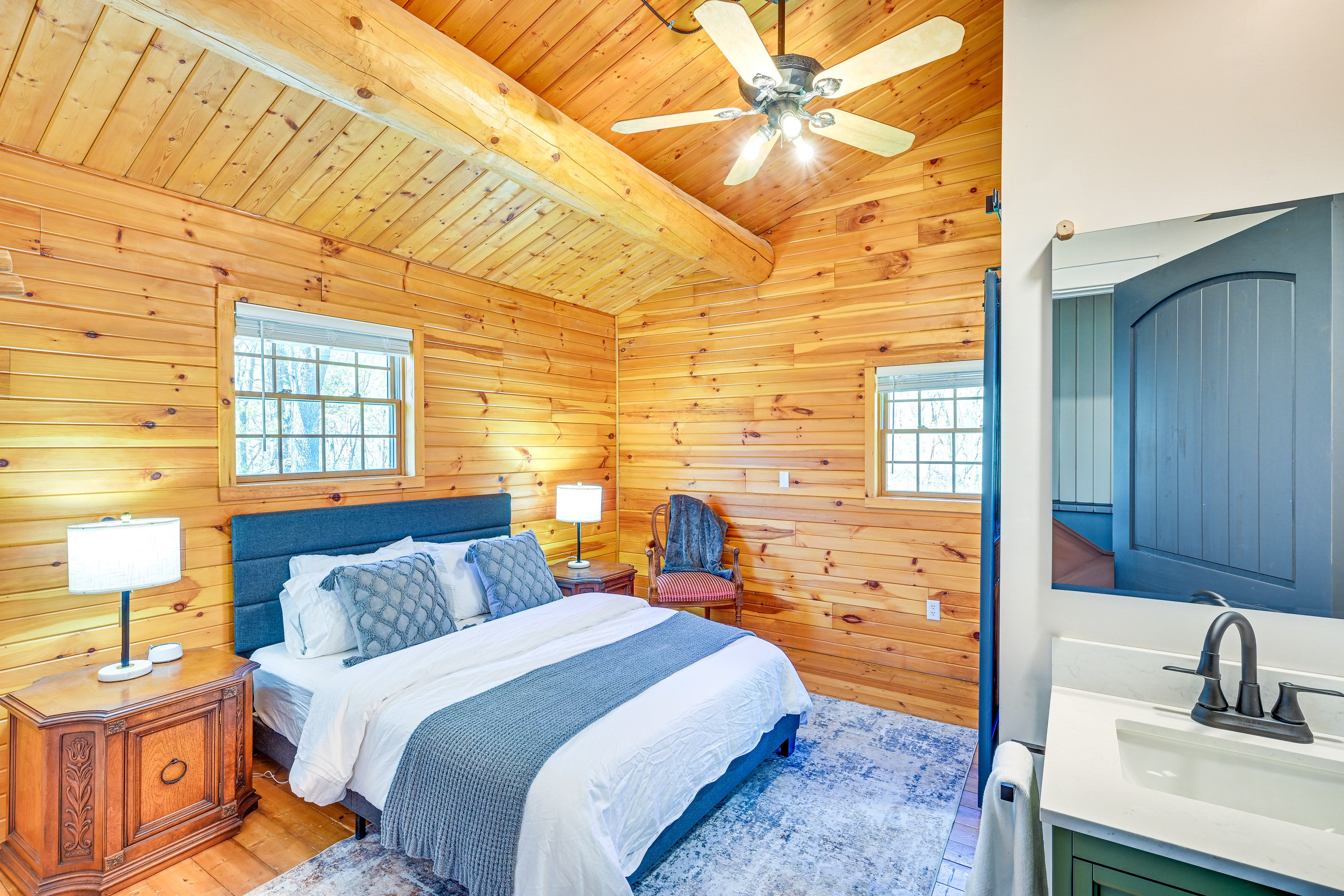 Bedroom 2 | Queen Bed | 2nd Floor