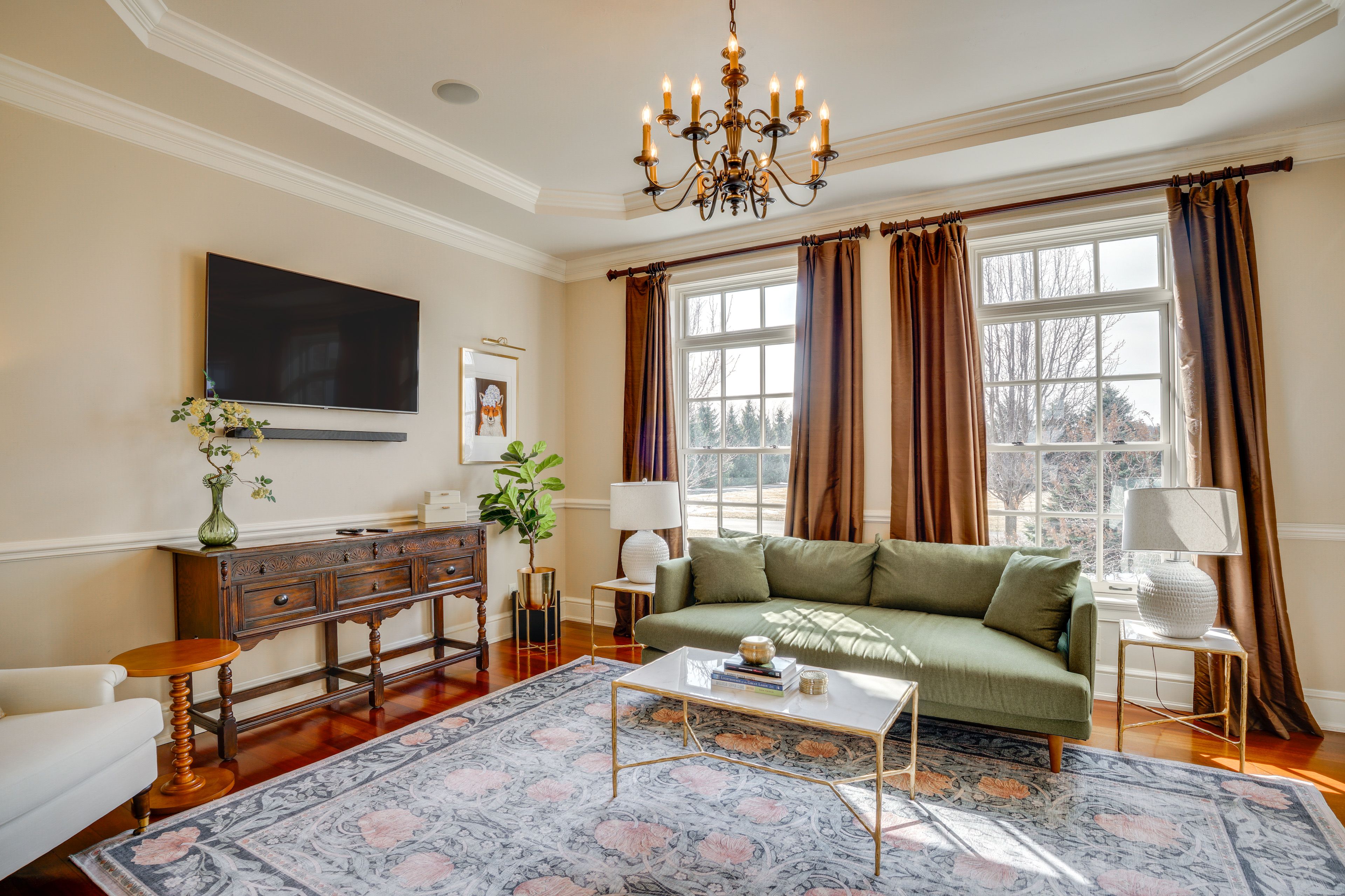 Den | 1st Floor | Smart TV | Free WiFi