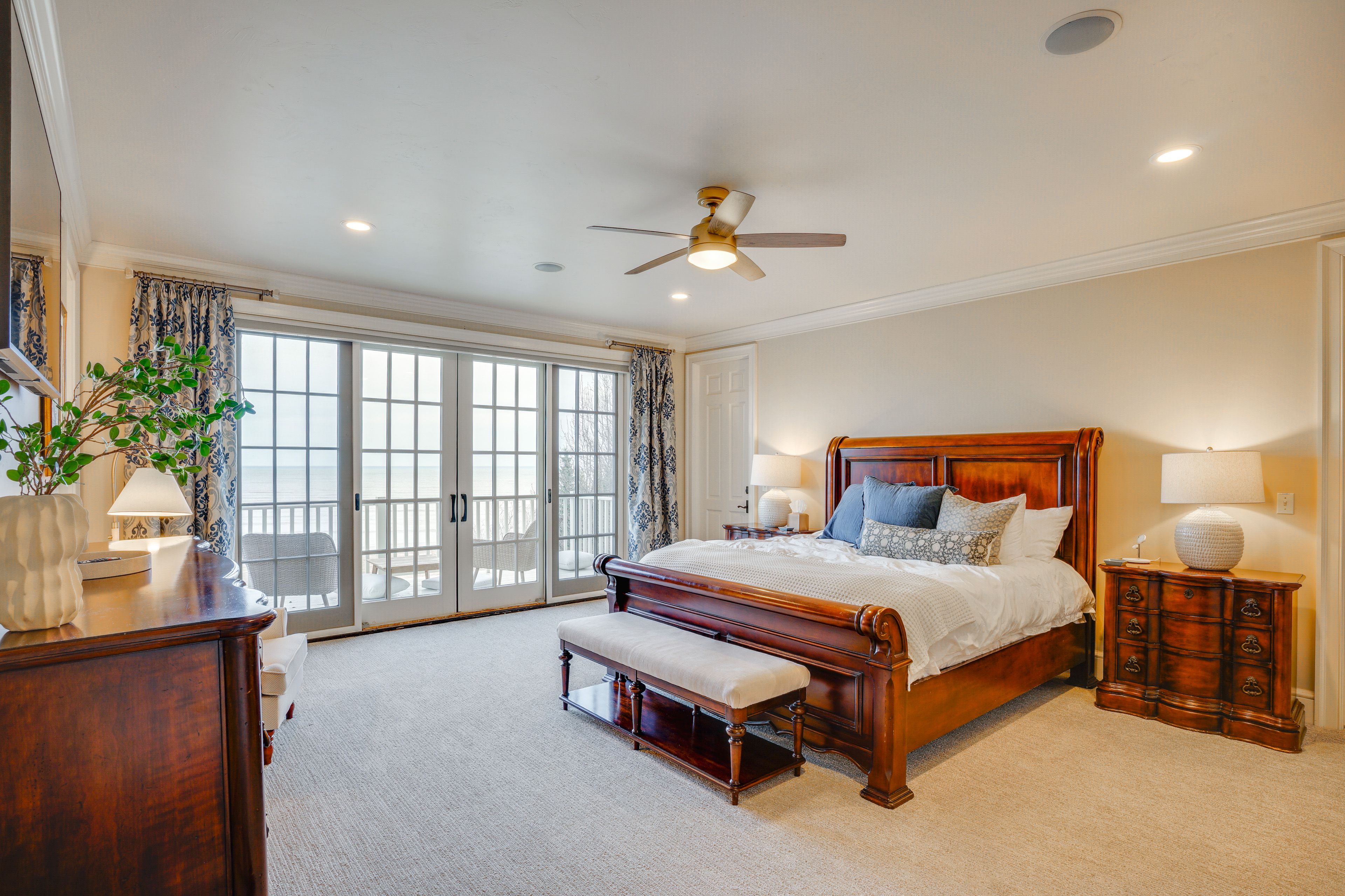 Bedroom 2 | 2nd Floor | King Bed | En-Suite Bathroom | Balcony Access