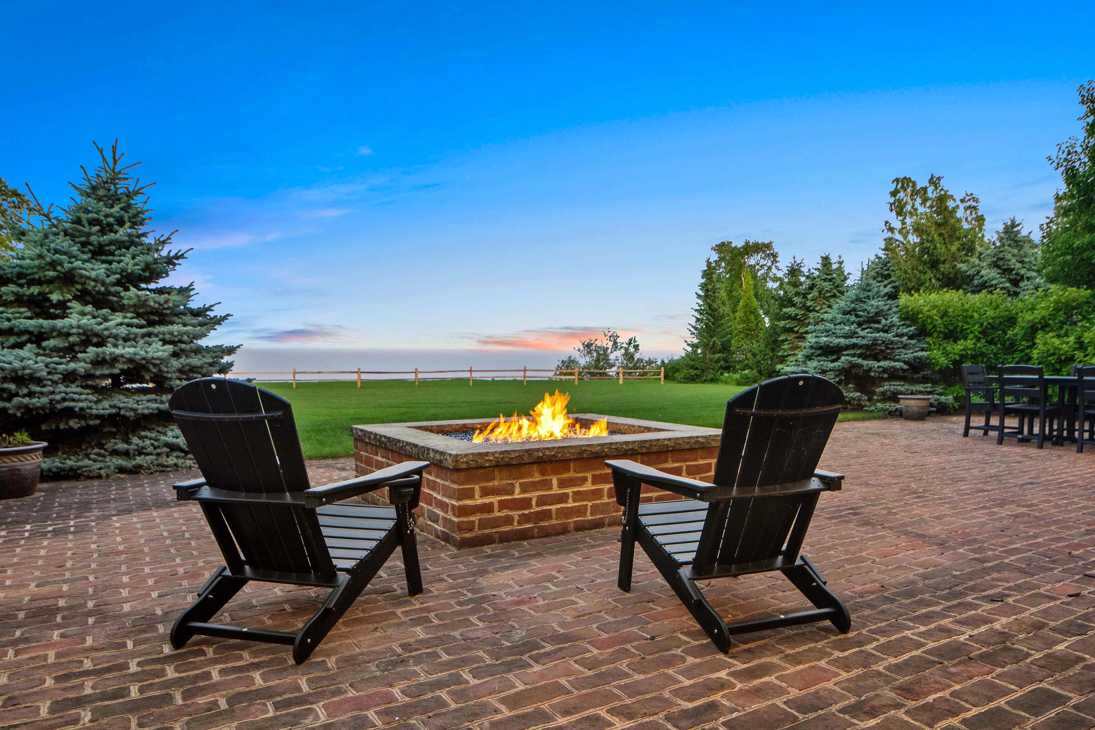 Yard | Wood-Burning Fire Pit