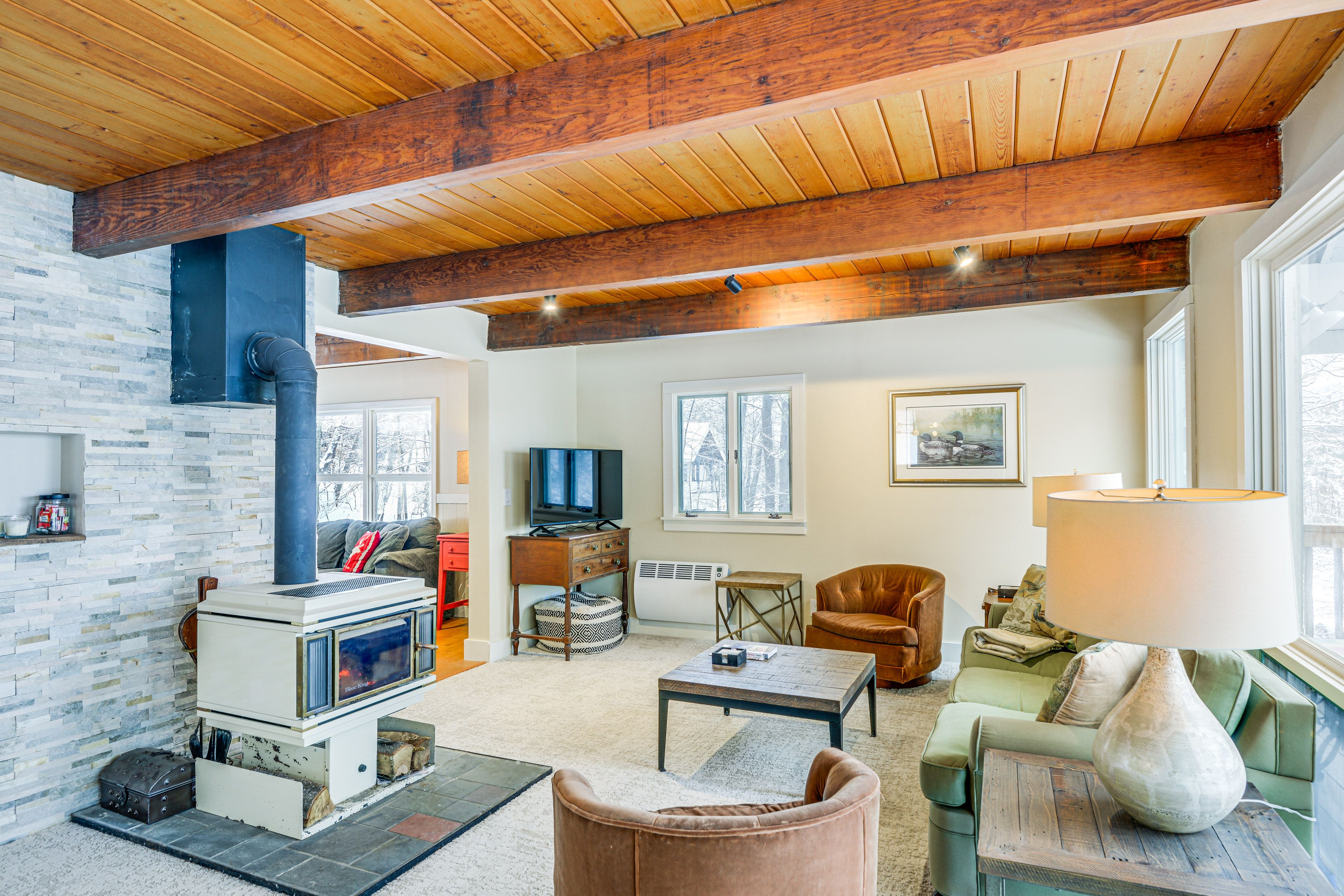 Living Room | 1st Floor | Flat-Screen TV | Wood-Burning Fireplace | Free WiFi