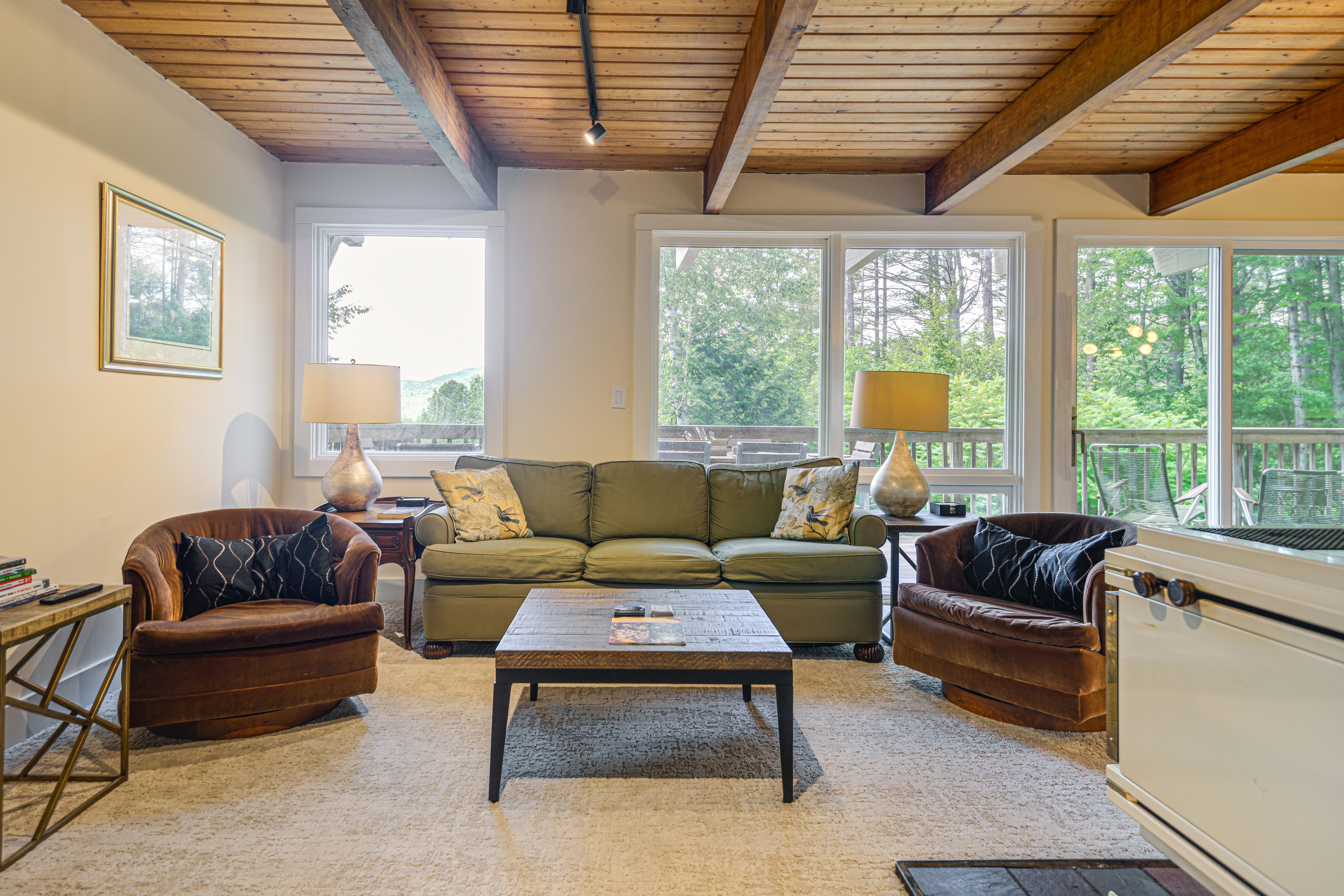 Living Room | Free WiFi