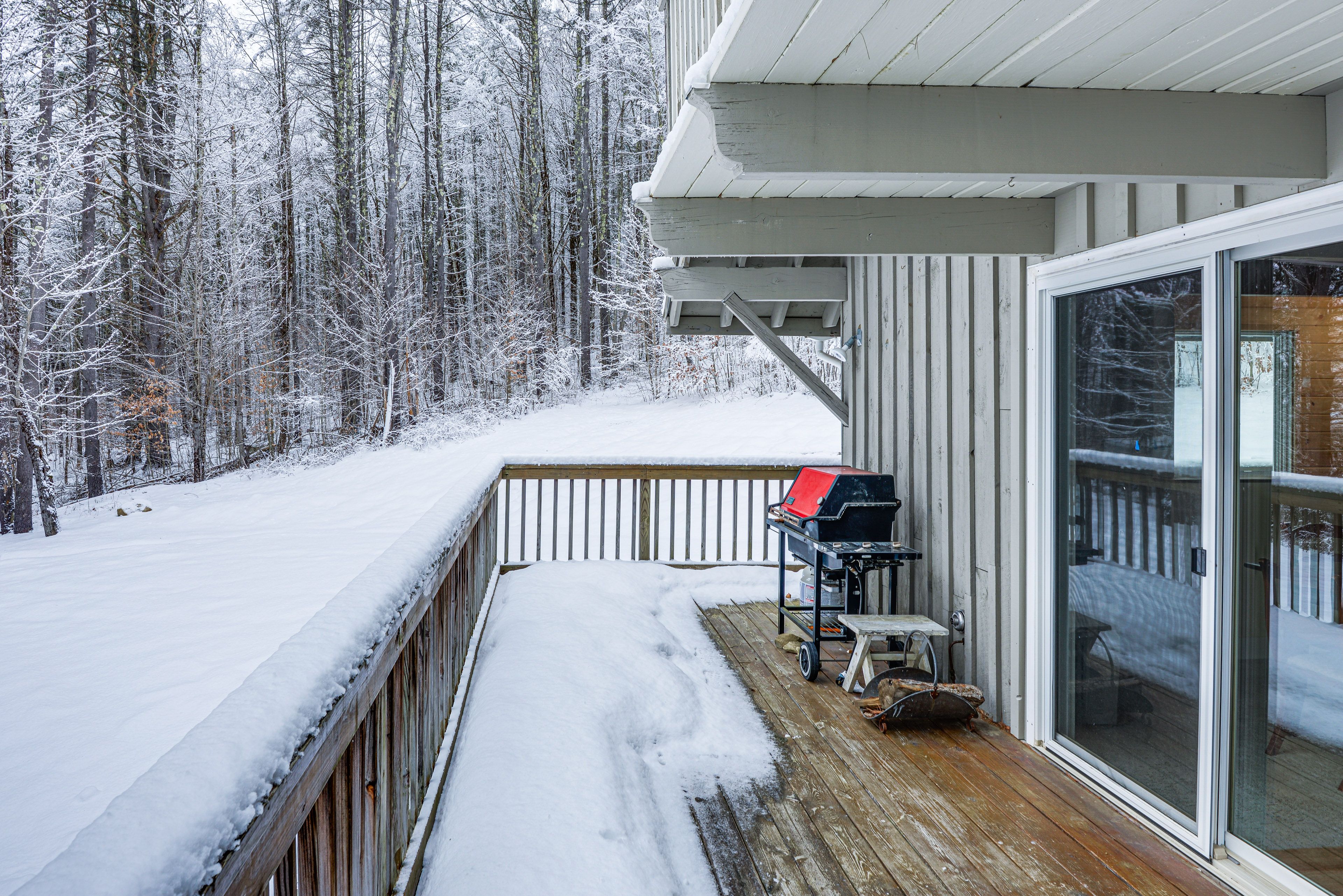 Deck | Gas Grill | Outdoor Seating & Dining | Mountain Views