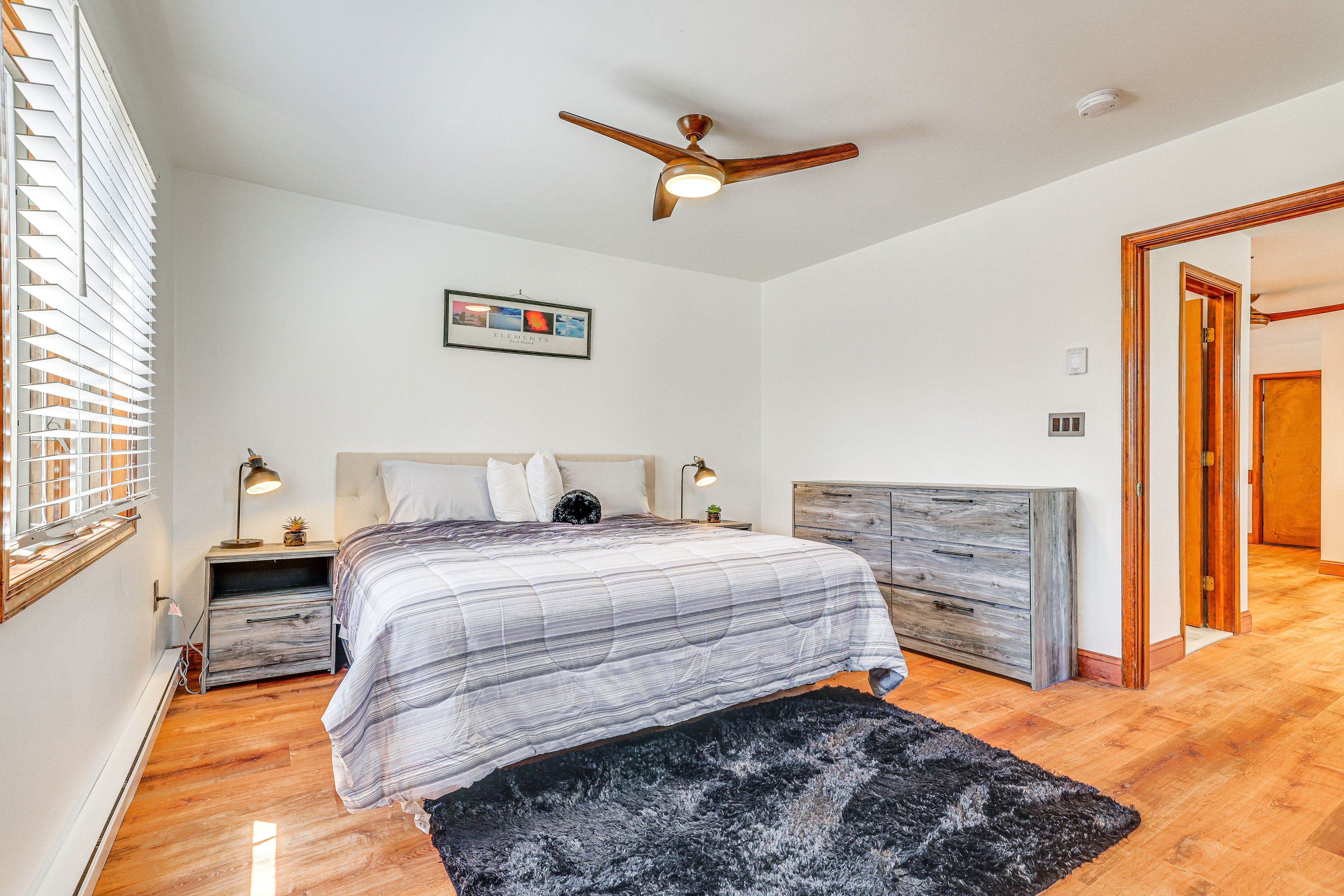 Bonus Room 1 | 2nd Floor | King Bed | Twin Bunk Bed