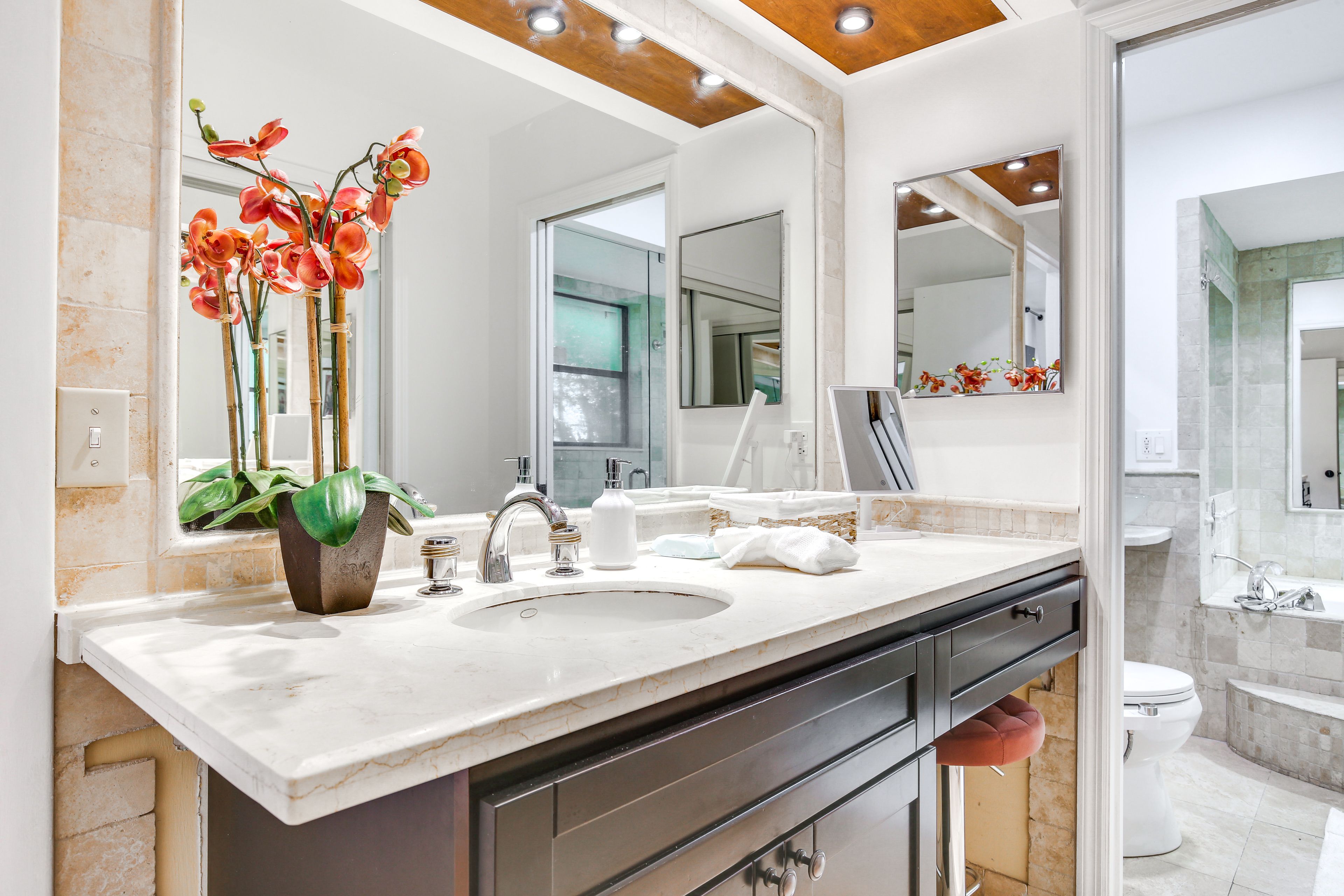 Full Bath | Towels | Hair Dryer